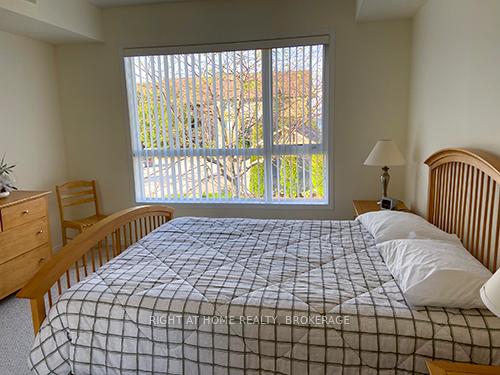 Photo 14 of 447 Mariners Way, Collingwood — HOMEH