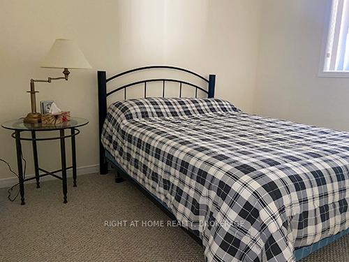Photo 16 of 447 Mariners Way, Collingwood — HOMEH