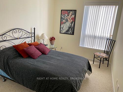 Photo 17 of 447 Mariners Way, Collingwood — HOMEH