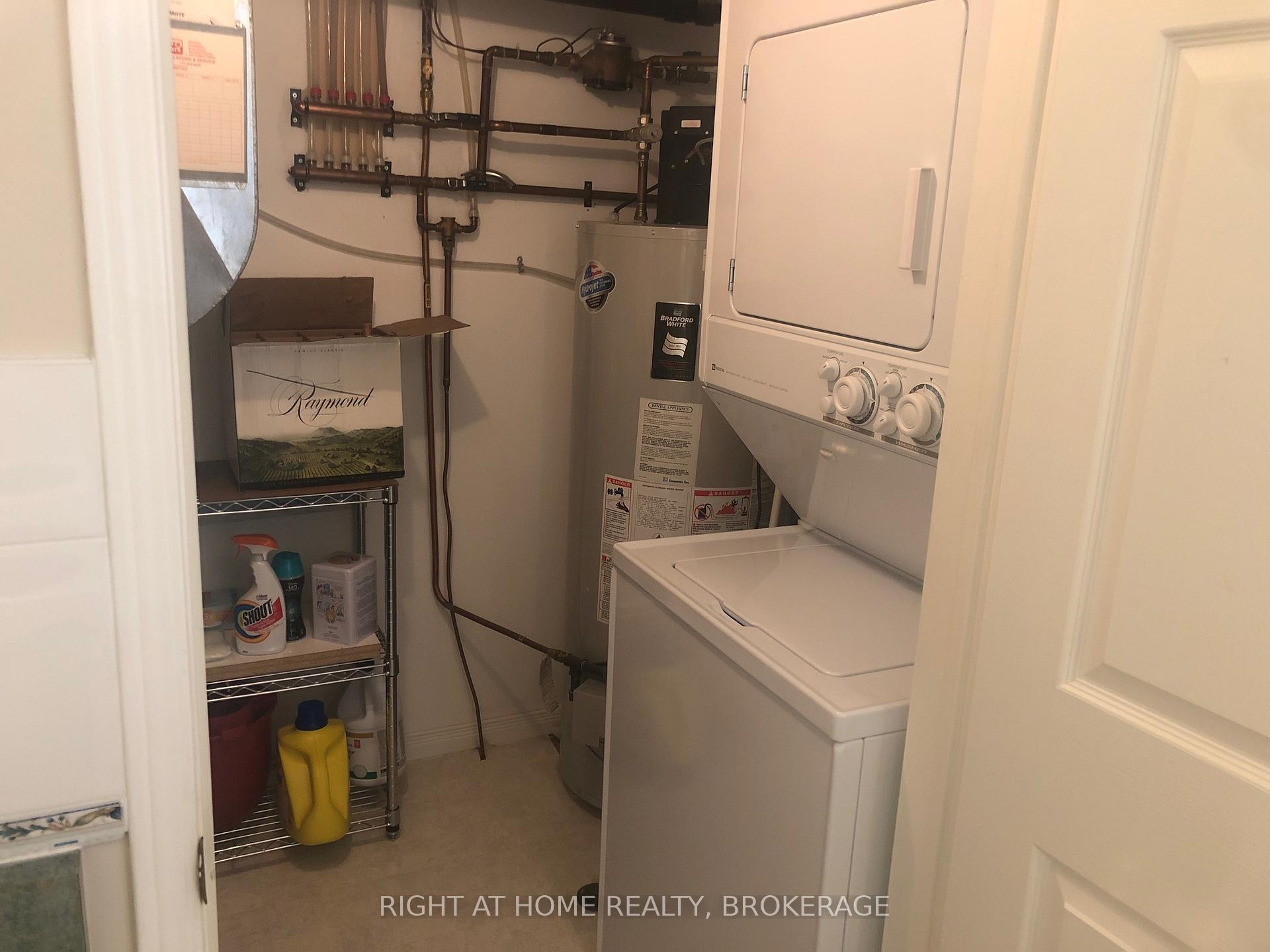 Photo 19 of 447 Mariners Way, Collingwood — HOMEH