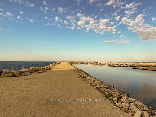 Photo 24 of 447 Mariners Way, Collingwood — HOMEH