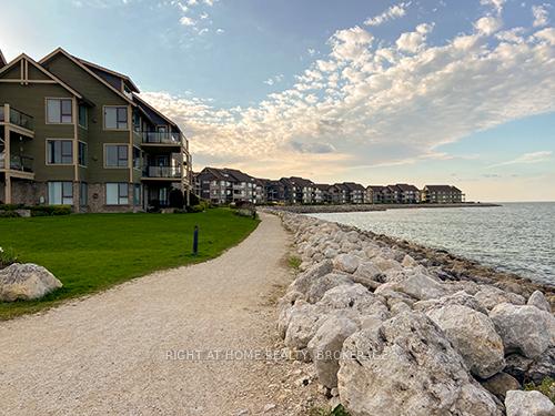 Photo 25 of 447 Mariners Way, Collingwood — HOMEH