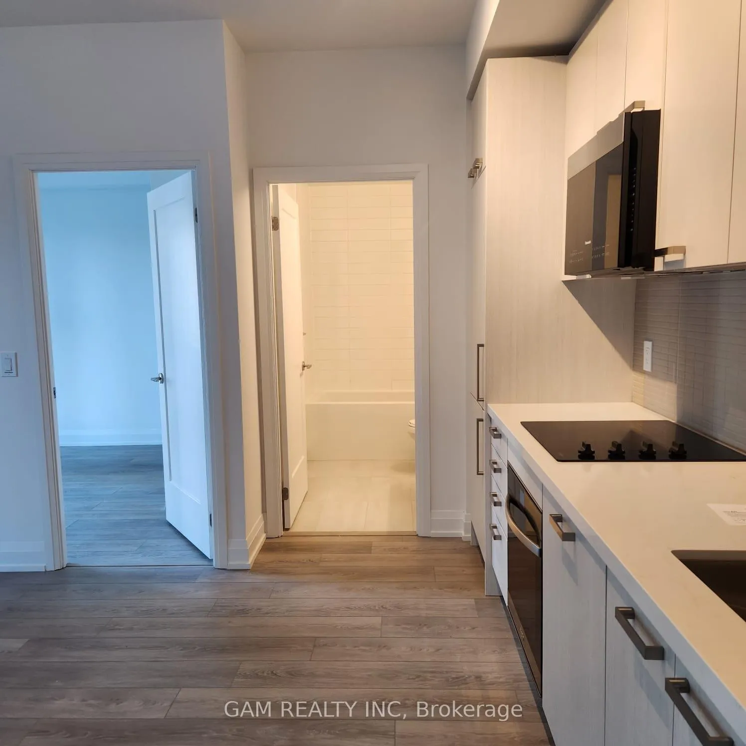 Photo 9 of Unit 1011, 20 Soudan Avenue, Toronto, Mount Pleasant West — HOMEH