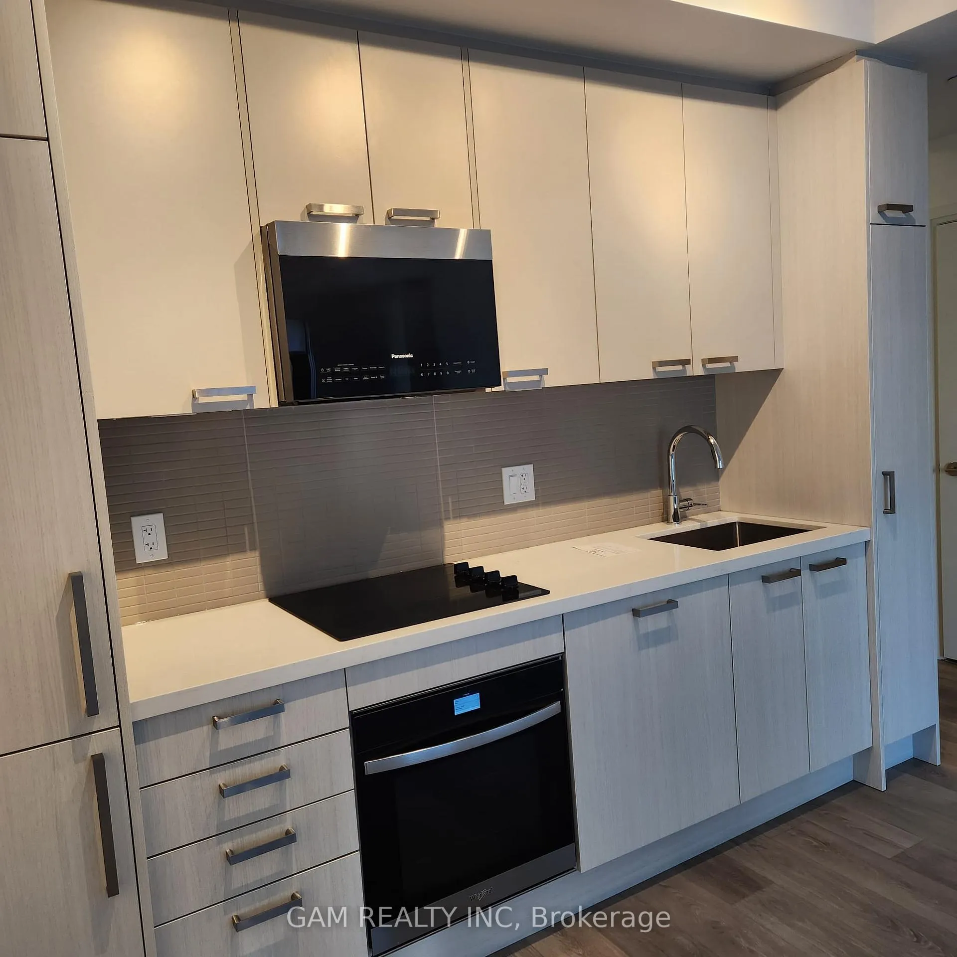 Photo 11 of Unit 1011, 20 Soudan Avenue, Toronto, Mount Pleasant West — HOMEH