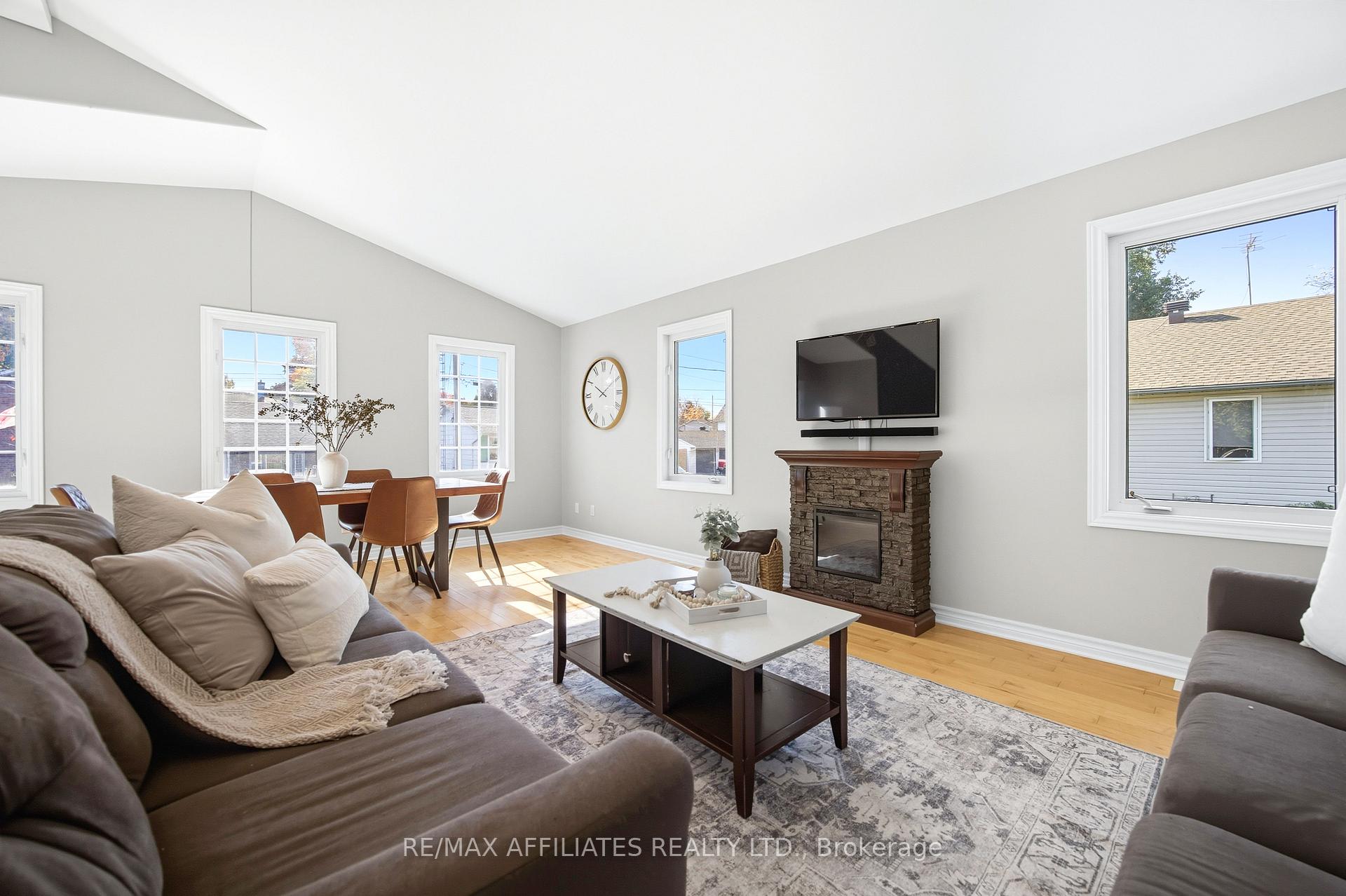 Photo 7 of 161 Henry Street, Carleton Place — HOMEH
