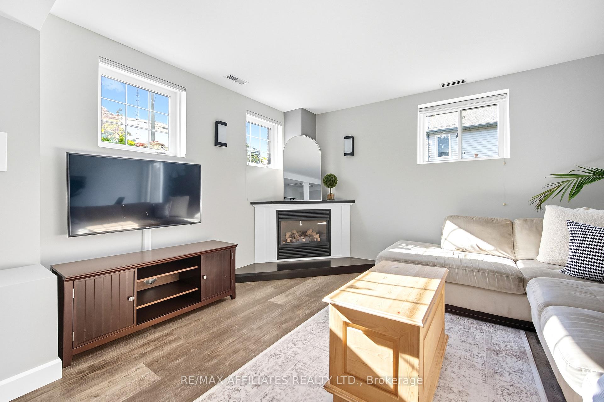 Photo 21 of 161 Henry Street, Carleton Place — HOMEH