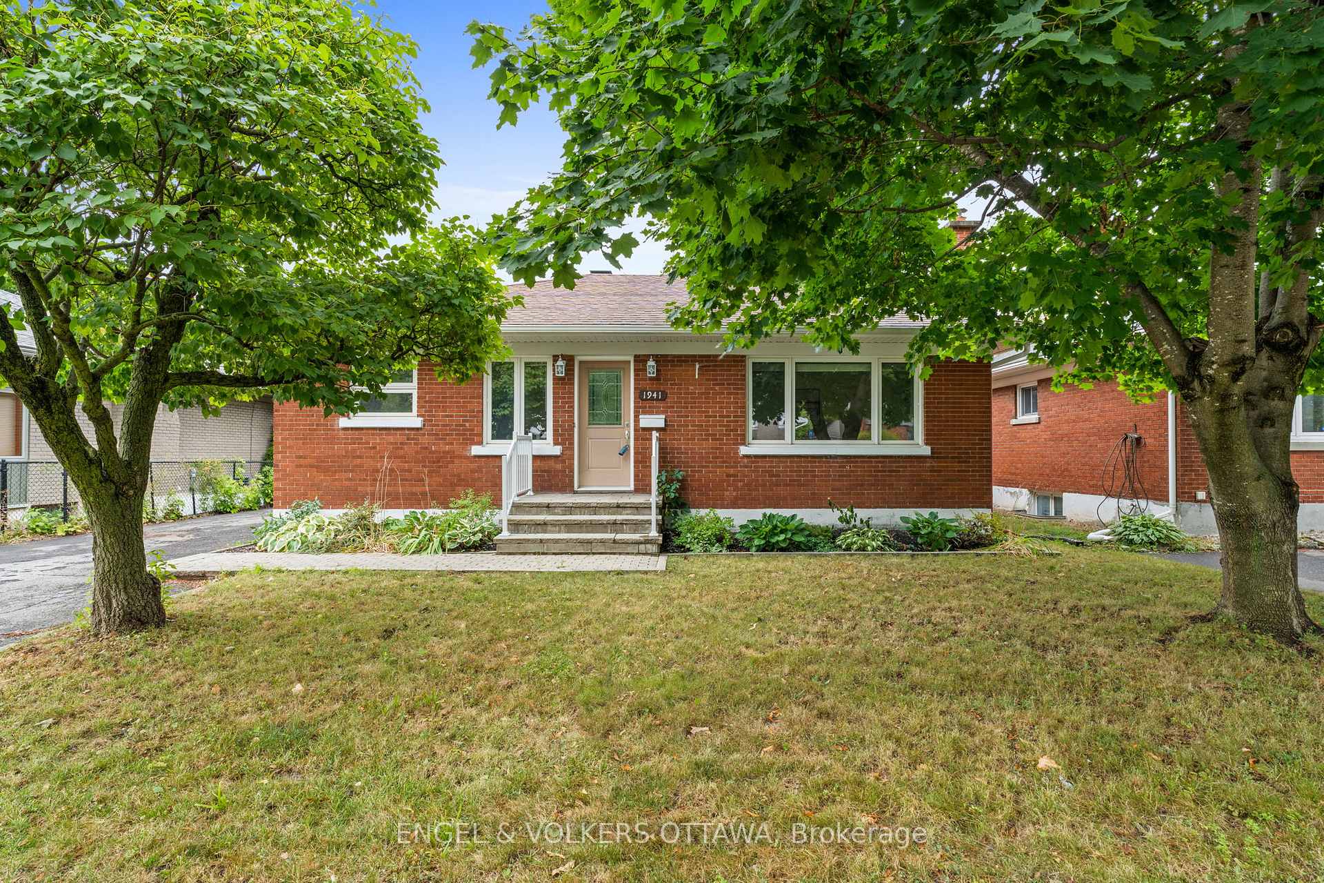 Photo 1 of 1941 Haig Drive, Ottawa, Elmvale Acres — HOMEH