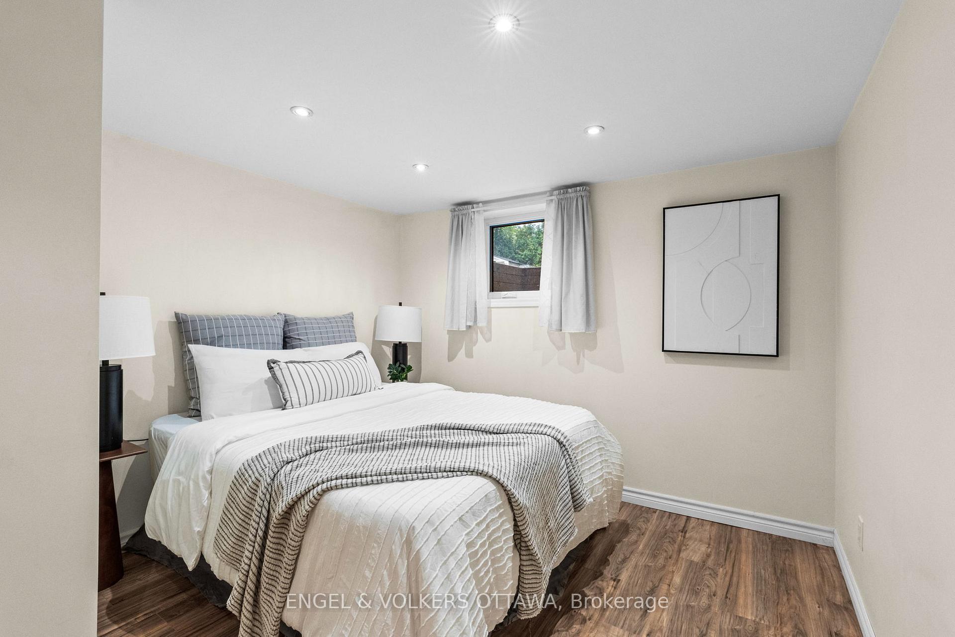 Photo 25 of 1941 Haig Drive, Ottawa, Elmvale Acres — HOMEH