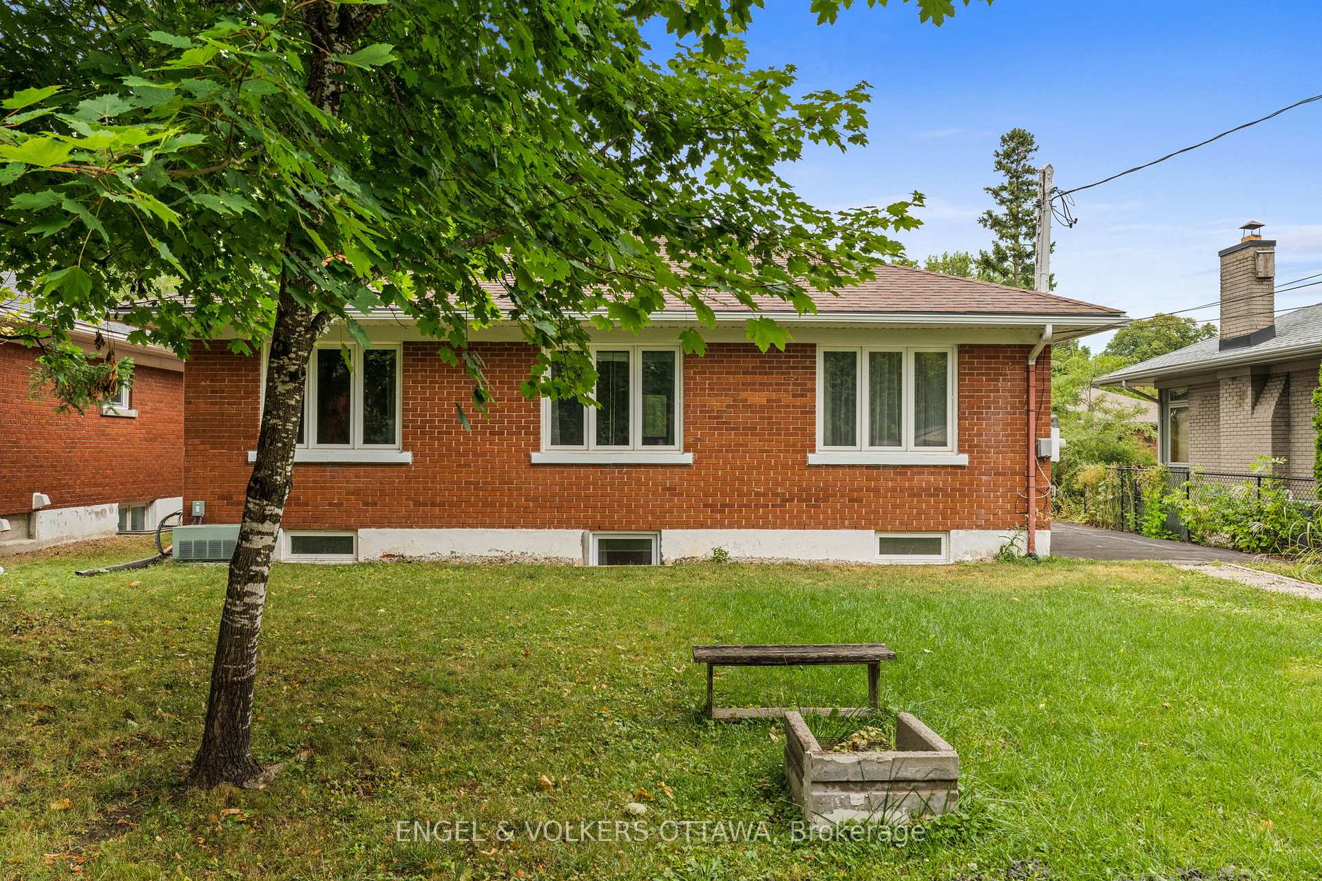 Photo 29 of 1941 Haig Drive, Ottawa, Elmvale Acres — HOMEH