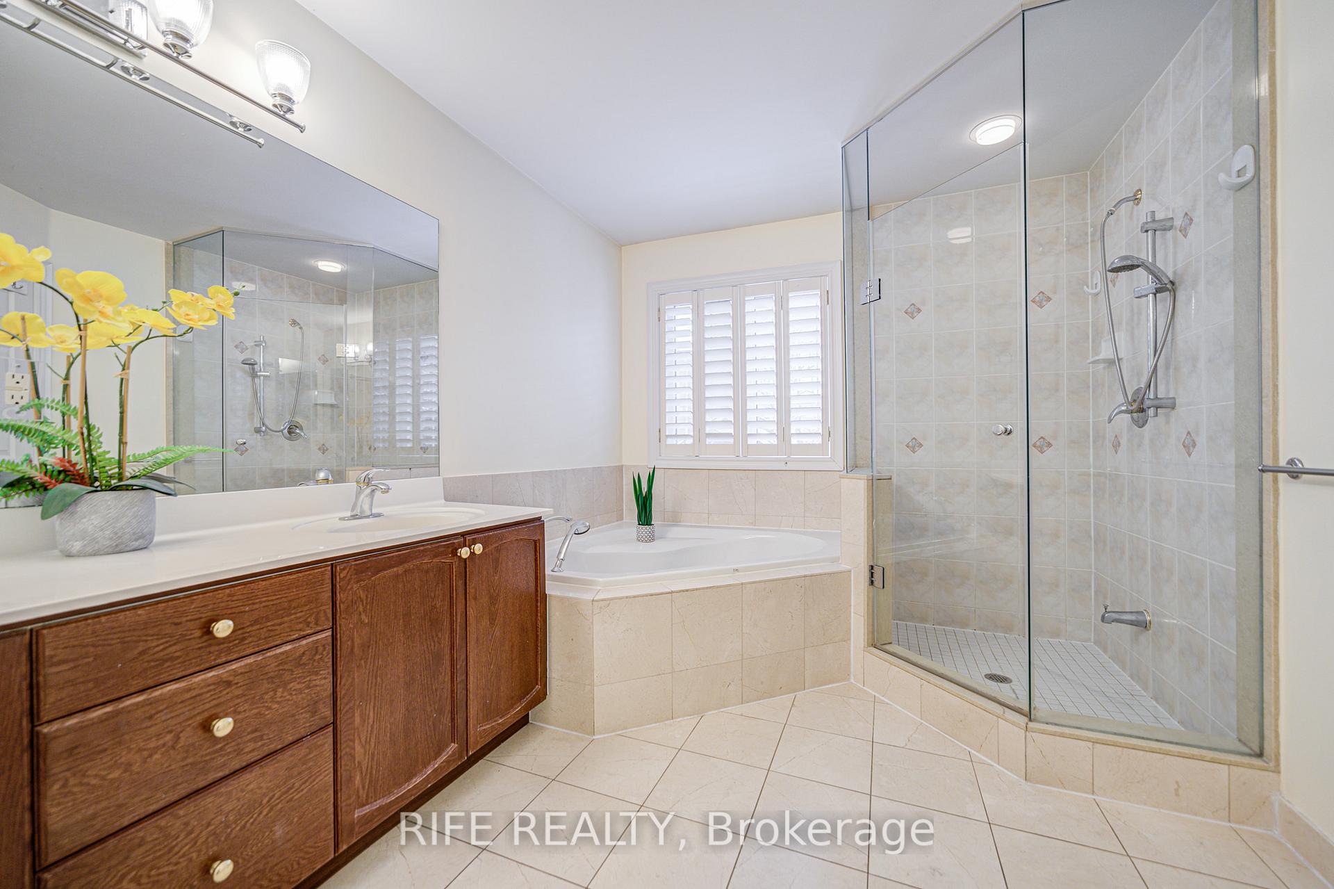 Photo 31 of 99 Legends Way, Markham, Unionville — HOMEH
