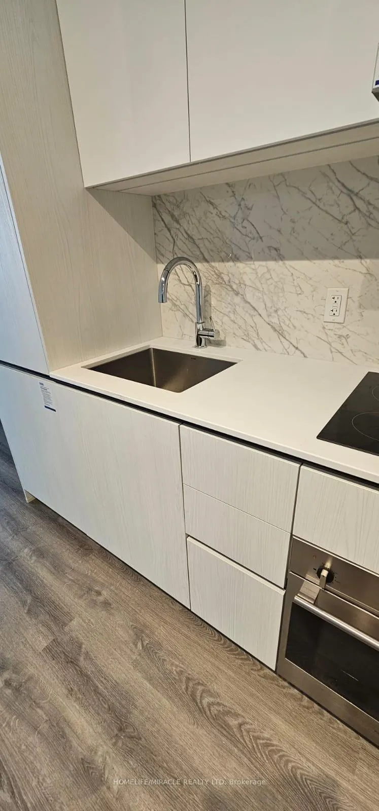 Photo 5 of Unit 3308, 8 Interchange Way, Vaughan, Vaughan Corporate Centre — HOMEH