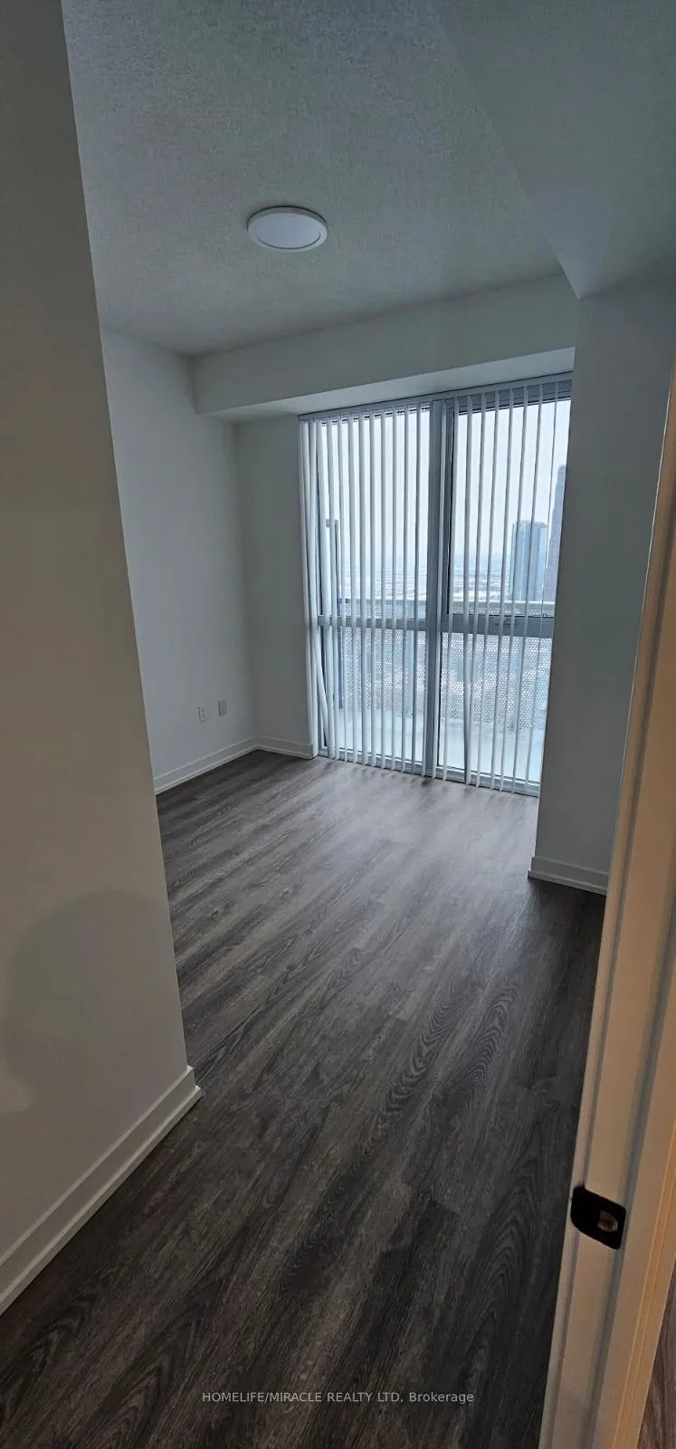 Photo 10 of Unit 3308, 8 Interchange Way, Vaughan, Vaughan Corporate Centre — HOMEH