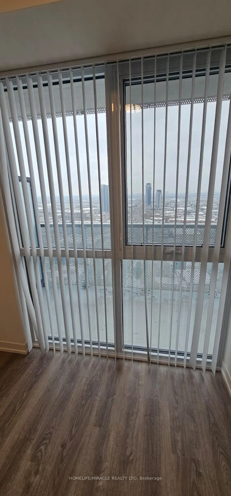 Photo 11 of Unit 3308, 8 Interchange Way, Vaughan, Vaughan Corporate Centre — HOMEH