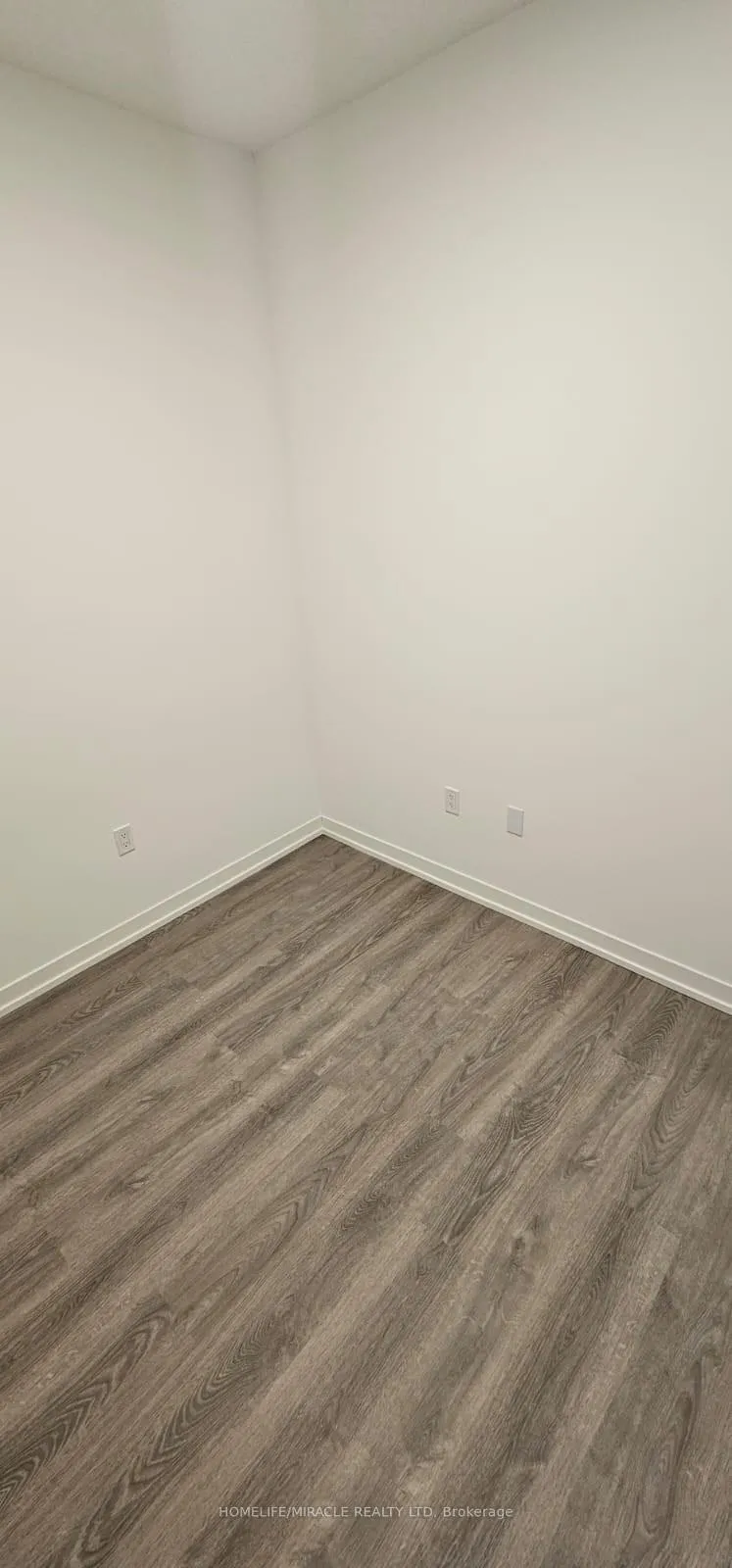 Photo 13 of Unit 3308, 8 Interchange Way, Vaughan, Vaughan Corporate Centre — HOMEH