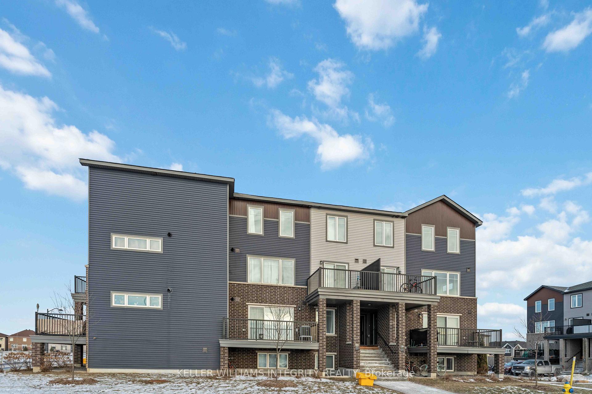Photo 3 of Unit 3, 1211 Chapman Mills Drive, Ottawa, Barrhaven - Heritage Park — HOMEH