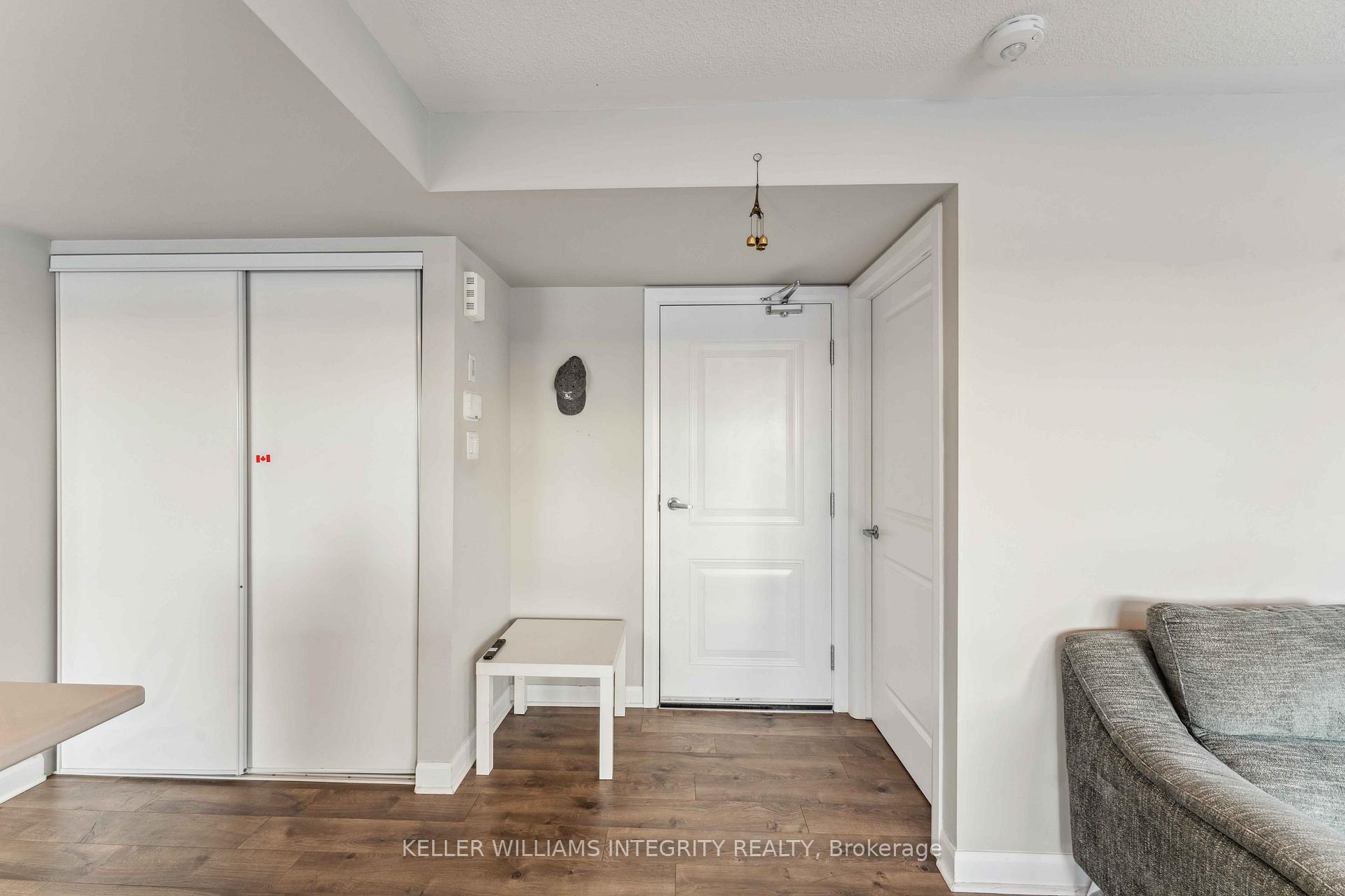 Photo 4 of Unit 3, 1211 Chapman Mills Drive, Ottawa, Barrhaven - Heritage Park — HOMEH