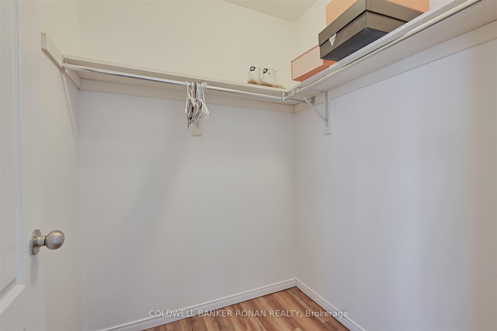 Photo 1 of Unit 5, 191 Twelfth Street, Etobicoke, New Toronto — HOMEH