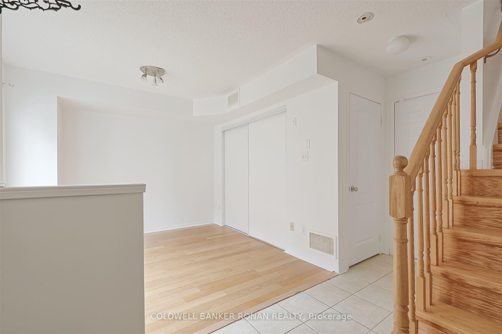 Photo 5 of Unit 5, 191 Twelfth Street, Etobicoke, New Toronto — HOMEH