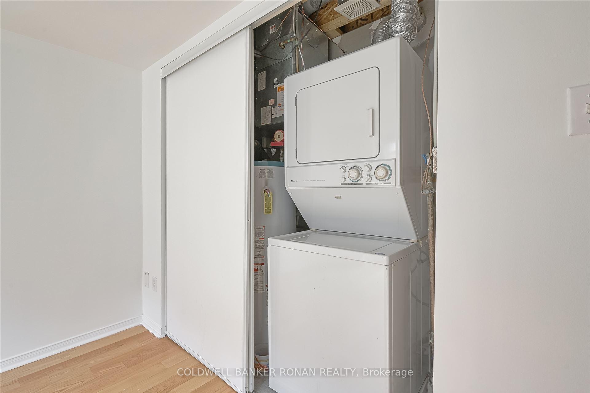Photo 6 of Unit 5, 191 Twelfth Street, Etobicoke, New Toronto — HOMEH