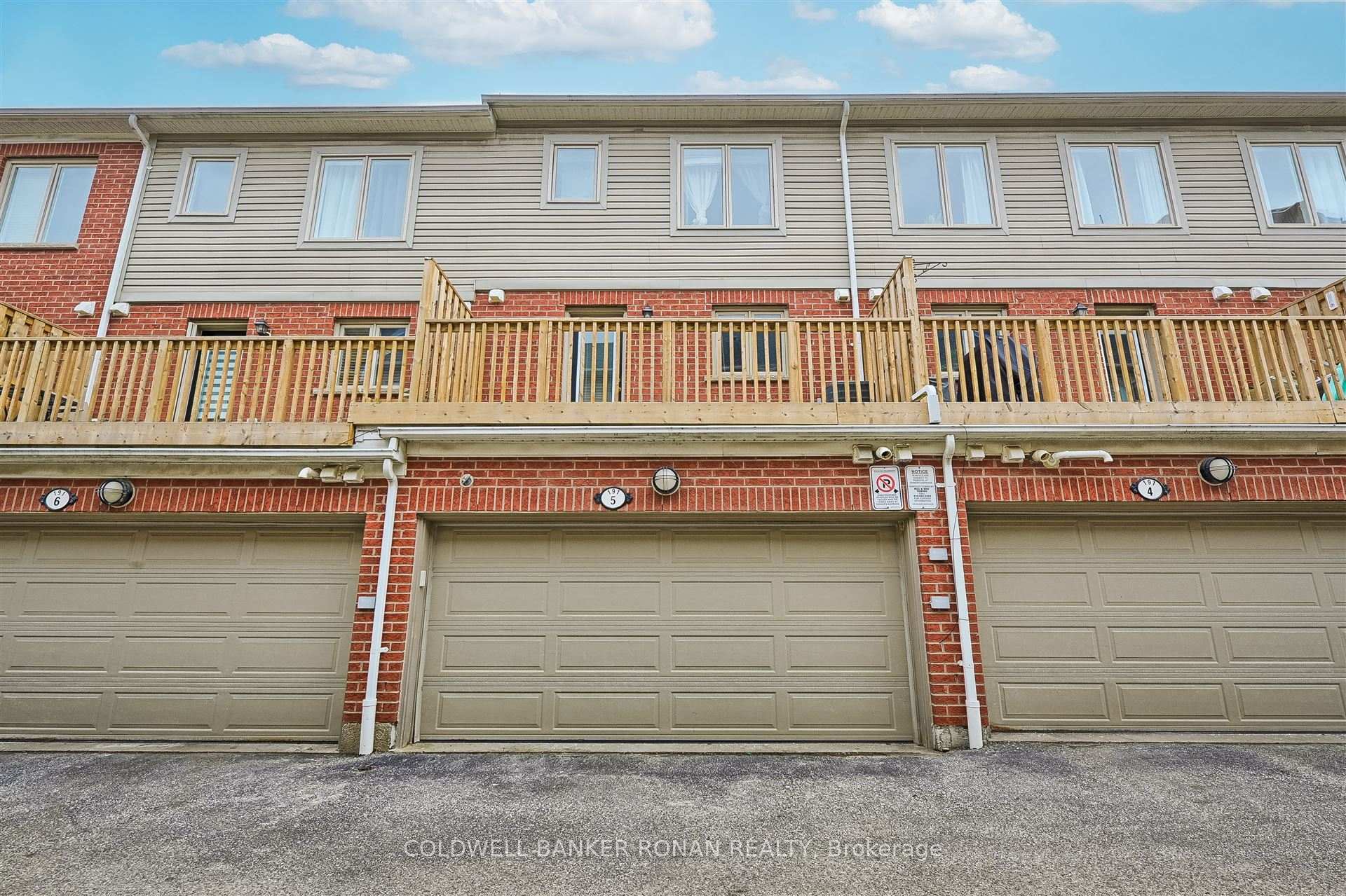 Photo 10 of Unit 5, 191 Twelfth Street, Etobicoke, New Toronto — HOMEH