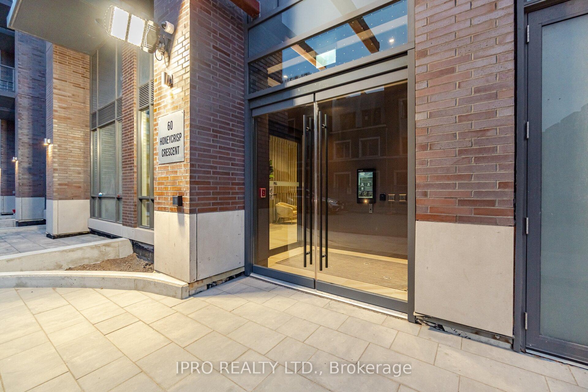 Photo 2 of Unit 911, 60 Honeycrisp Crescent, Vaughan, Vaughan Corporate Centre — HOMEH