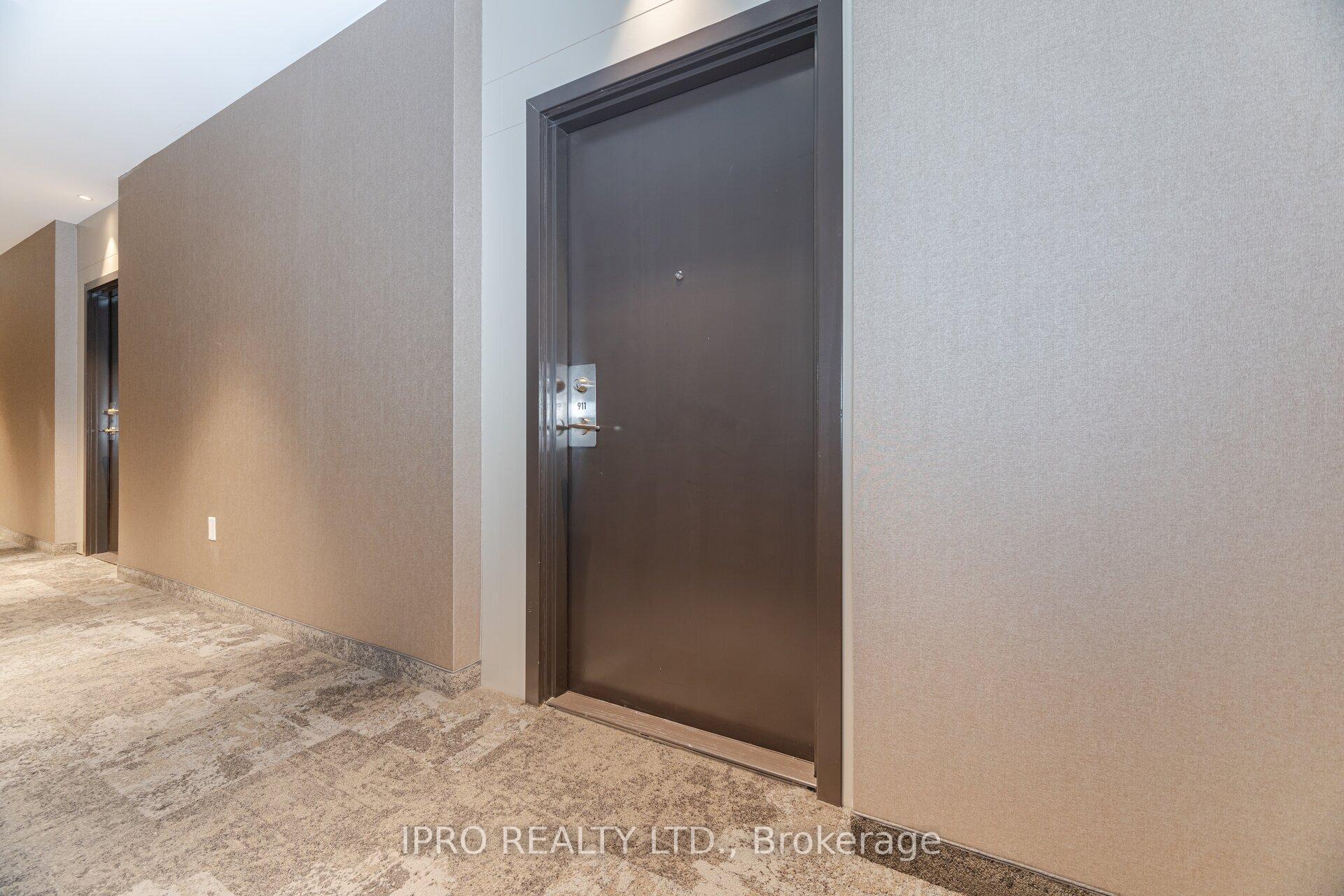 Photo 4 of Unit 911, 60 Honeycrisp Crescent, Vaughan, Vaughan Corporate Centre — HOMEH