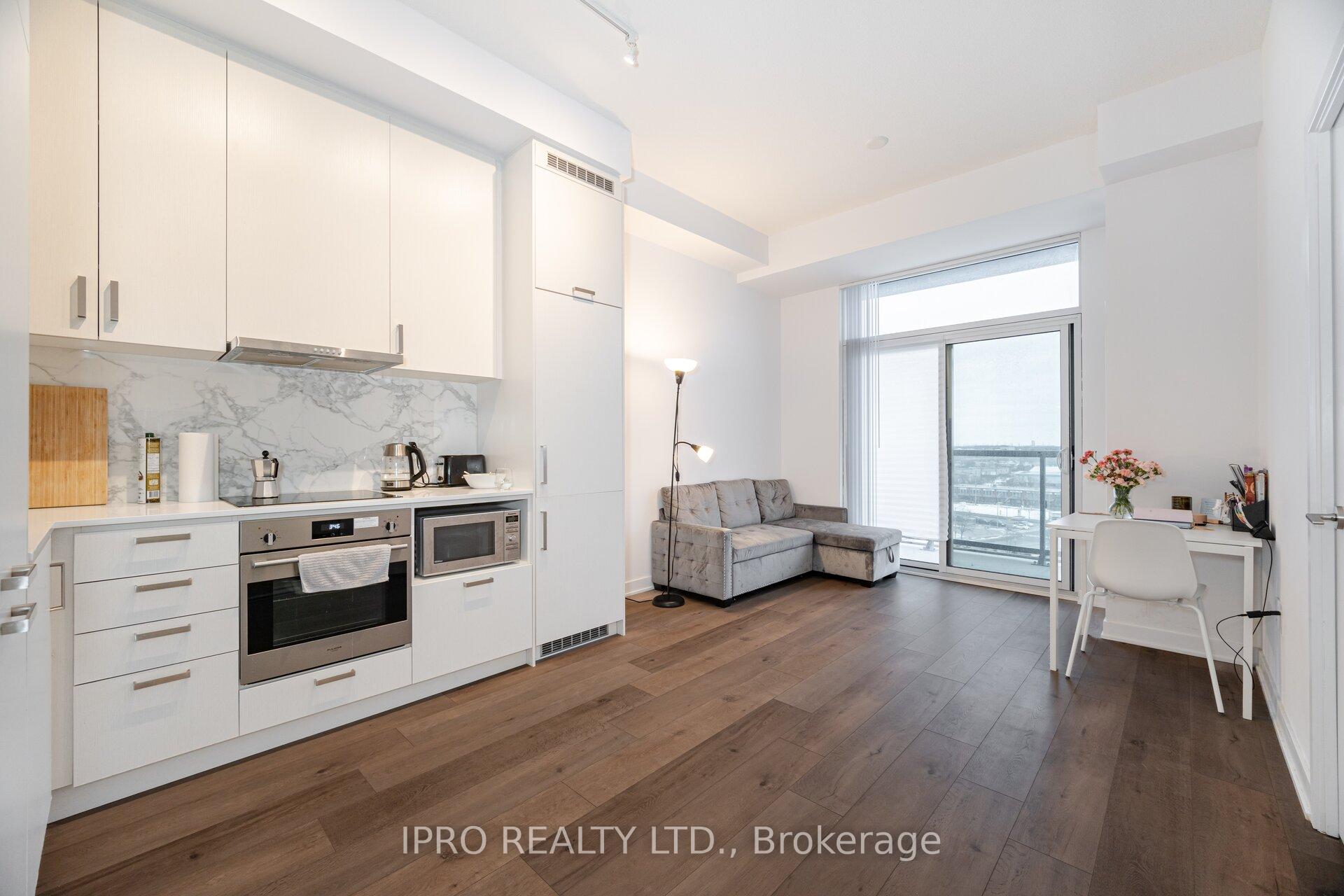 Photo 9 of Unit 911, 60 Honeycrisp Crescent, Vaughan, Vaughan Corporate Centre — HOMEH
