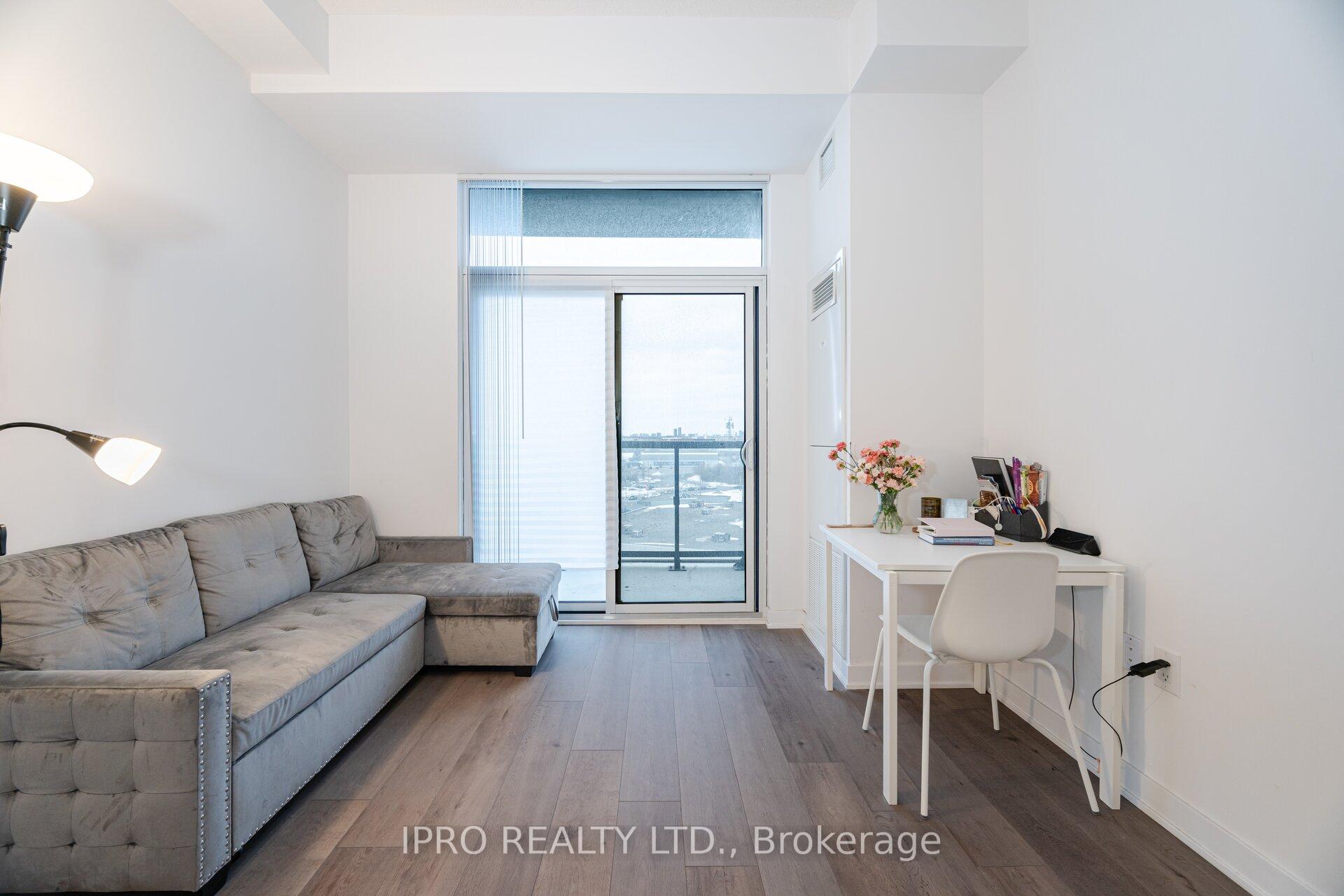Photo 13 of Unit 911, 60 Honeycrisp Crescent, Vaughan, Vaughan Corporate Centre — HOMEH