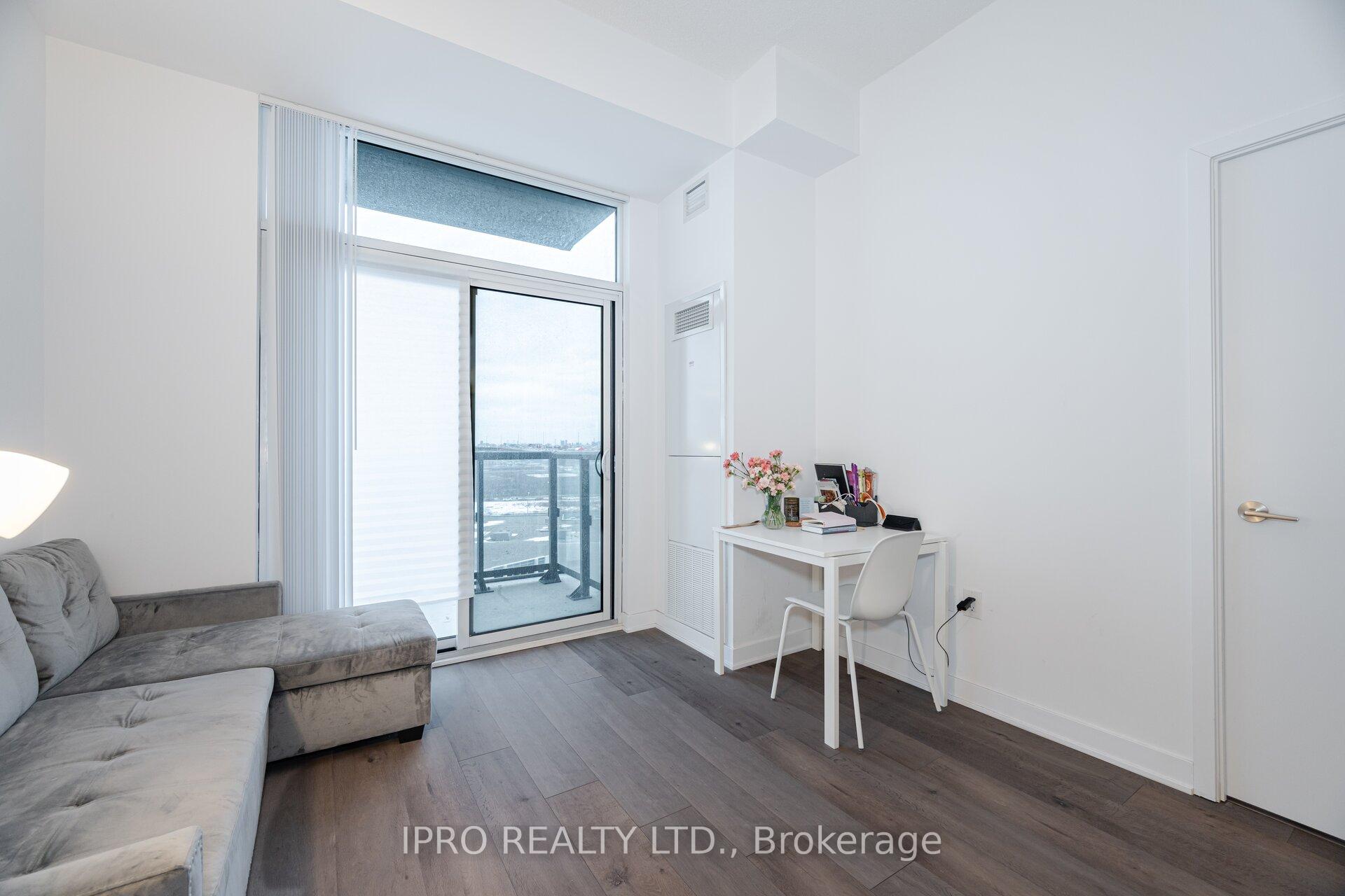 Photo 15 of Unit 911, 60 Honeycrisp Crescent, Vaughan, Vaughan Corporate Centre — HOMEH