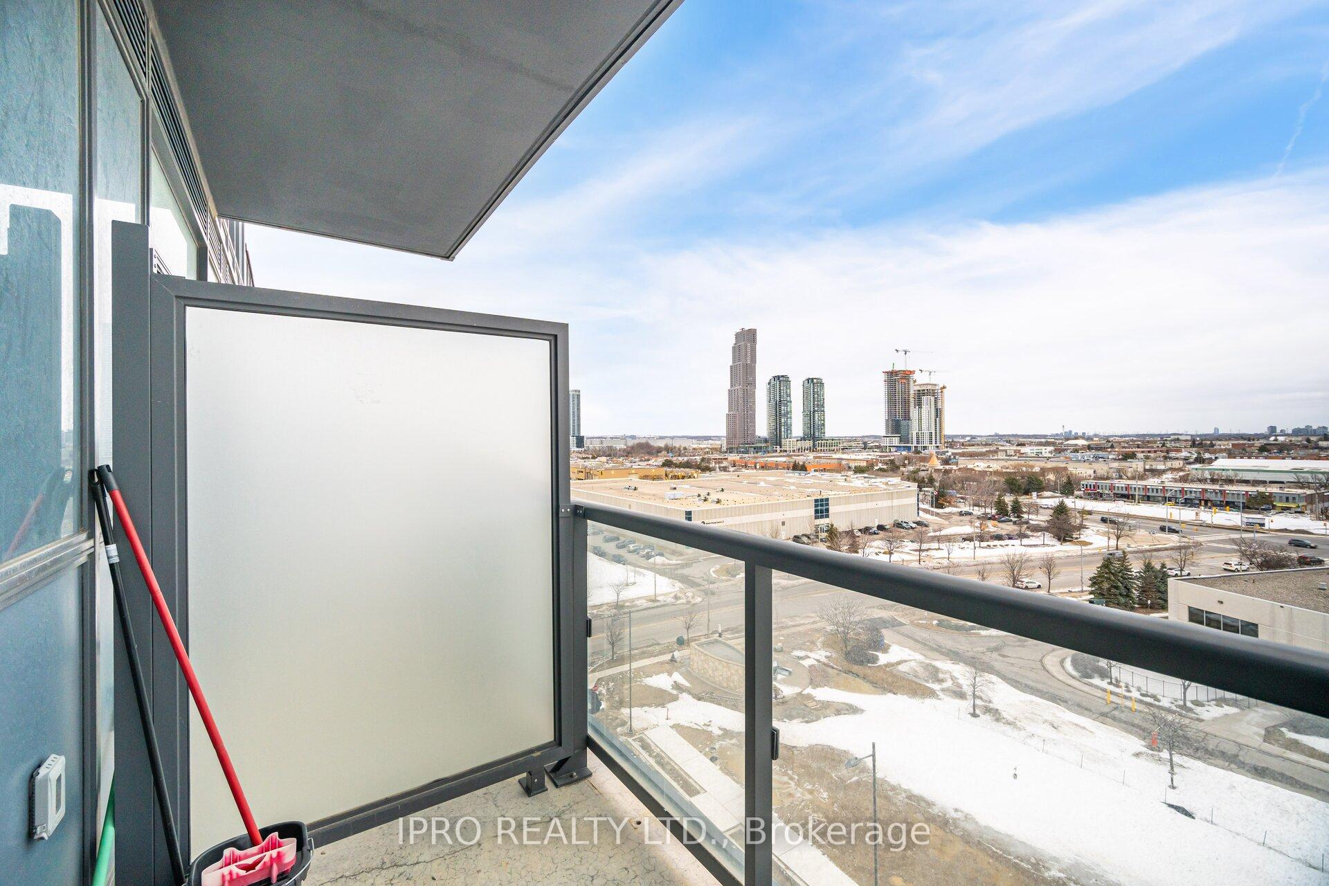 Photo 23 of Unit 911, 60 Honeycrisp Crescent, Vaughan, Vaughan Corporate Centre — HOMEH
