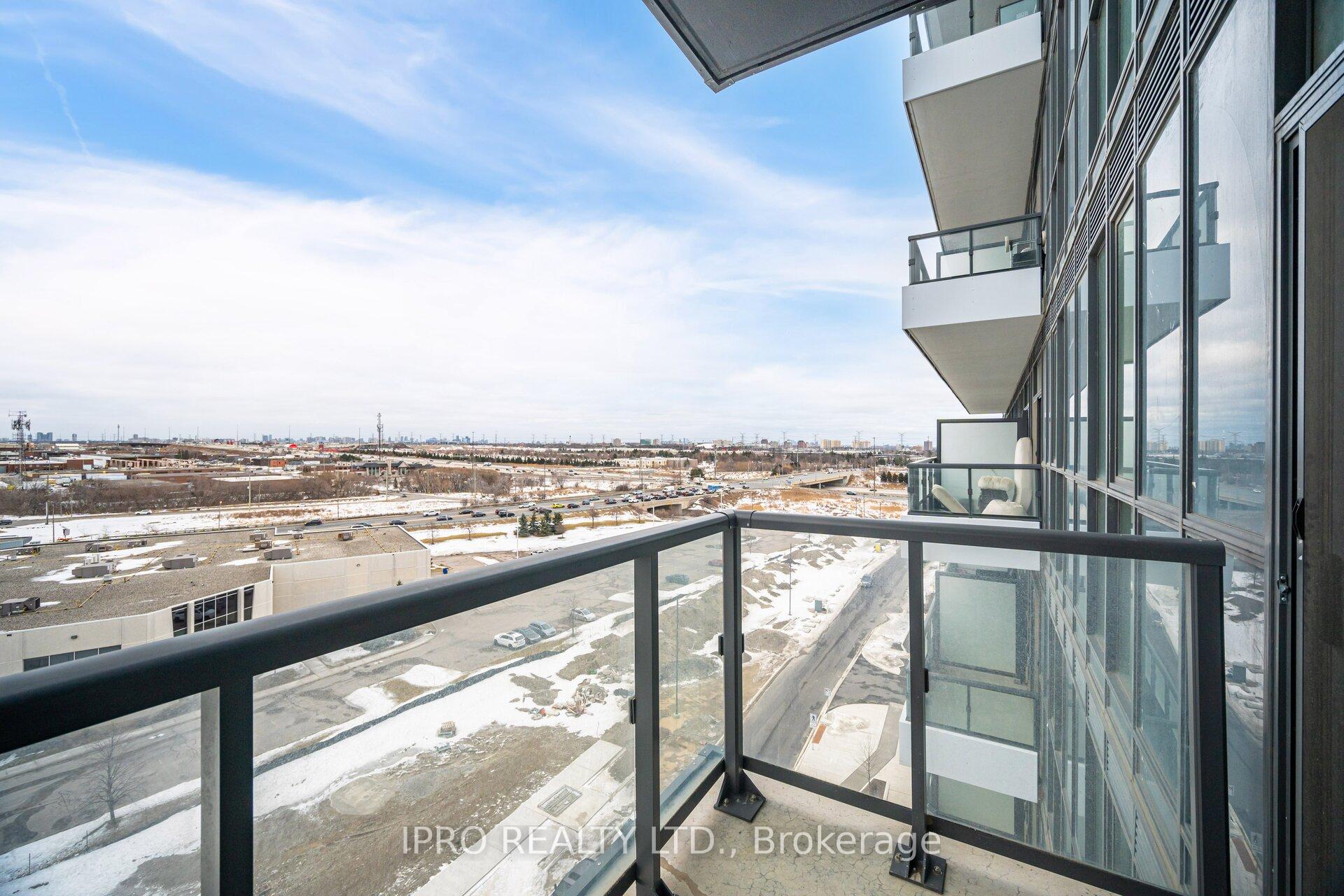 Photo 25 of Unit 911, 60 Honeycrisp Crescent, Vaughan, Vaughan Corporate Centre — HOMEH