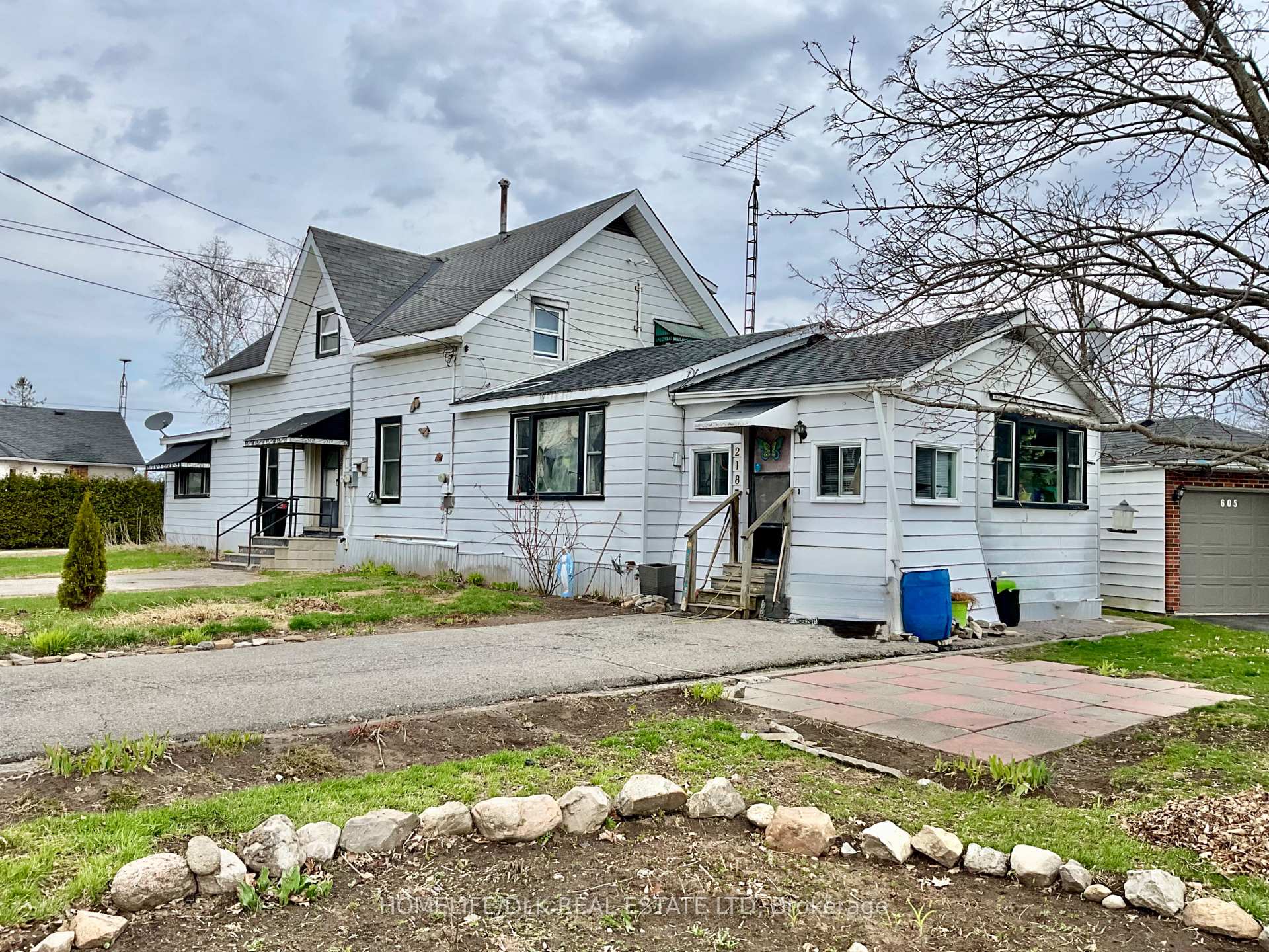 Photo 2 of 706 Benson Street, Edwardsburgh/Cardinal, Town of Cardinal — HOMEH