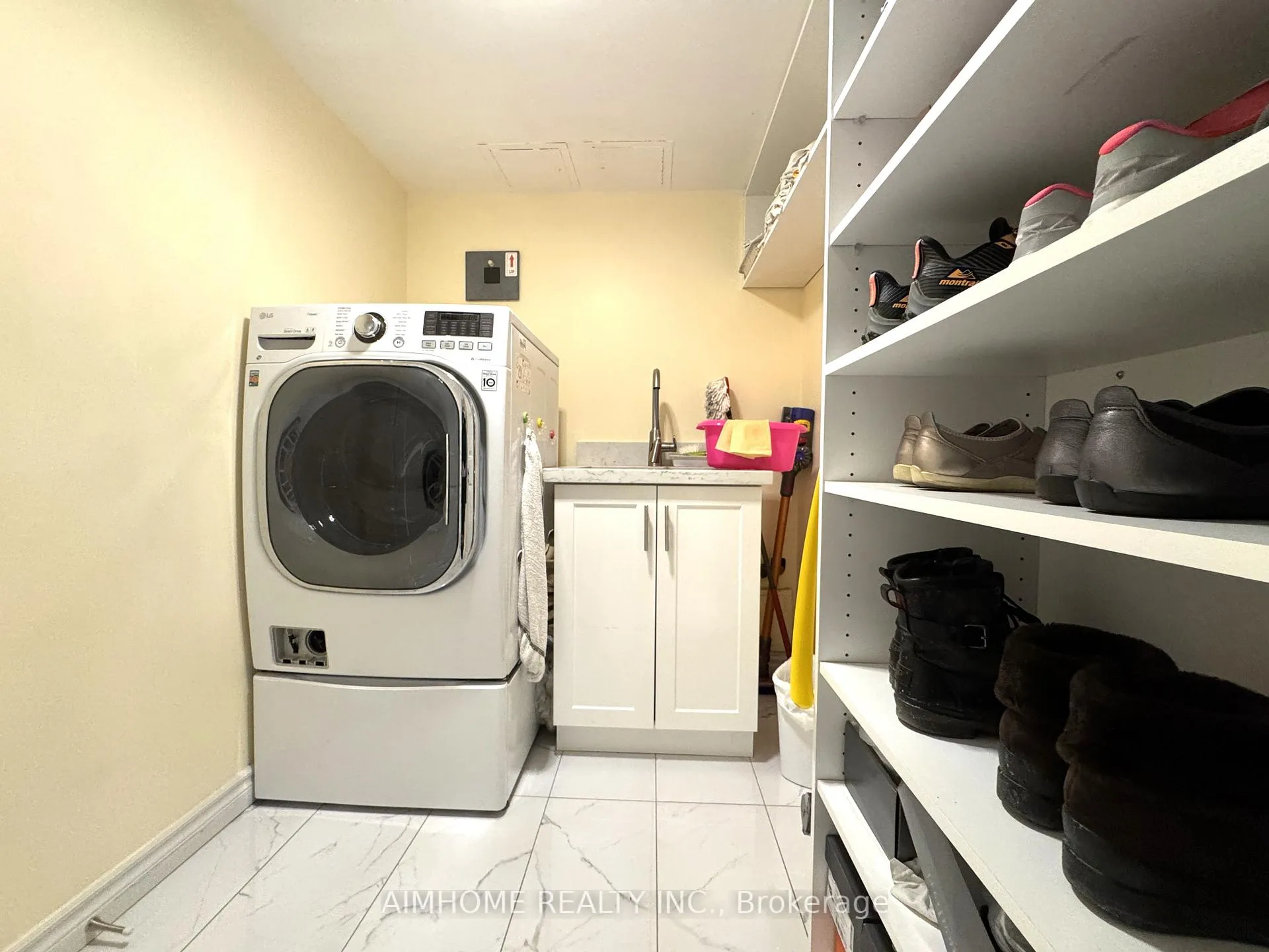 Photo 19 of Unit 404, 175 Bamburgh Circle, Scarborough, Steeles — HOMEH
