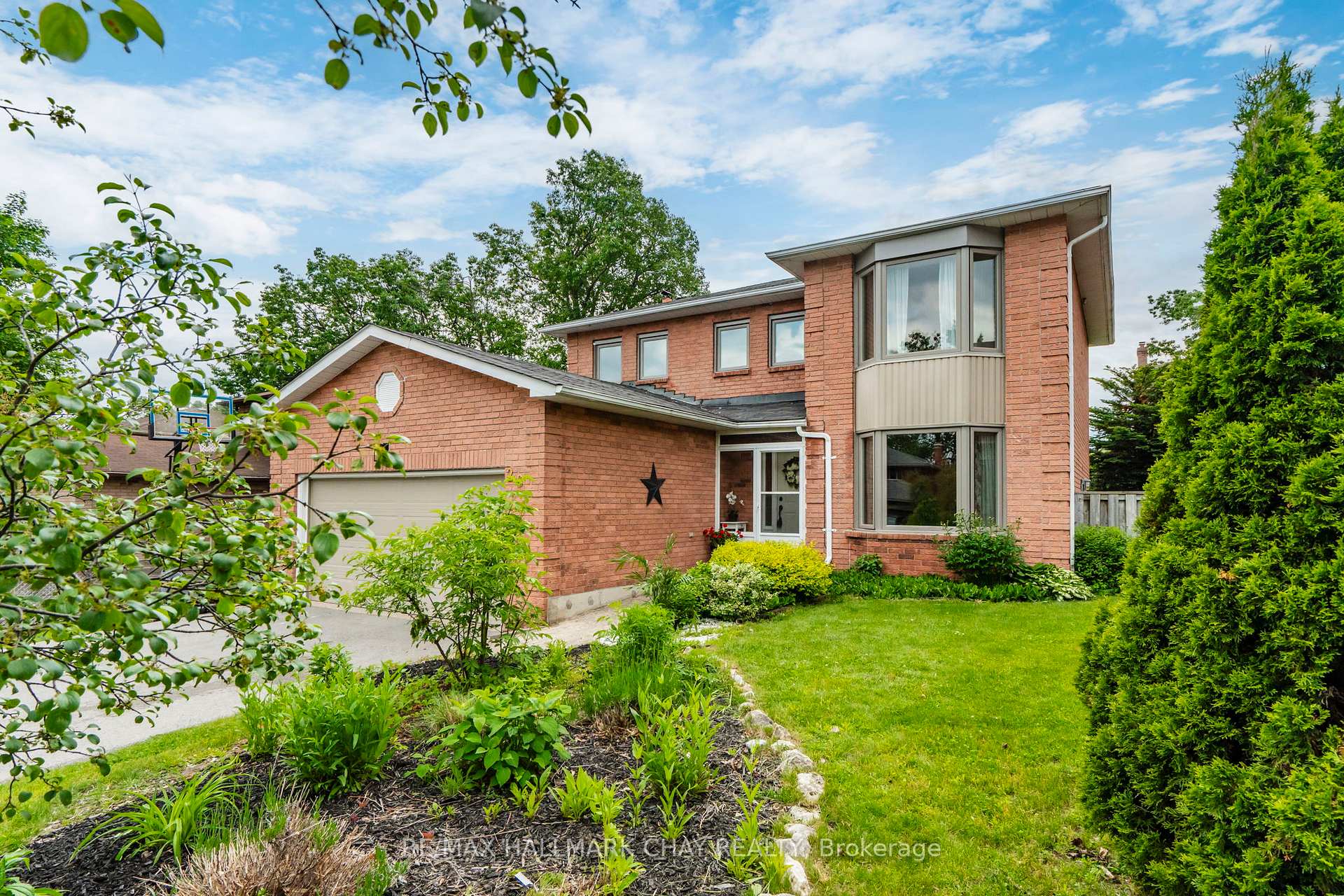 Photo 1 of 26 Kenny Crescent, Barrie, Letitia Heights — HOMEH