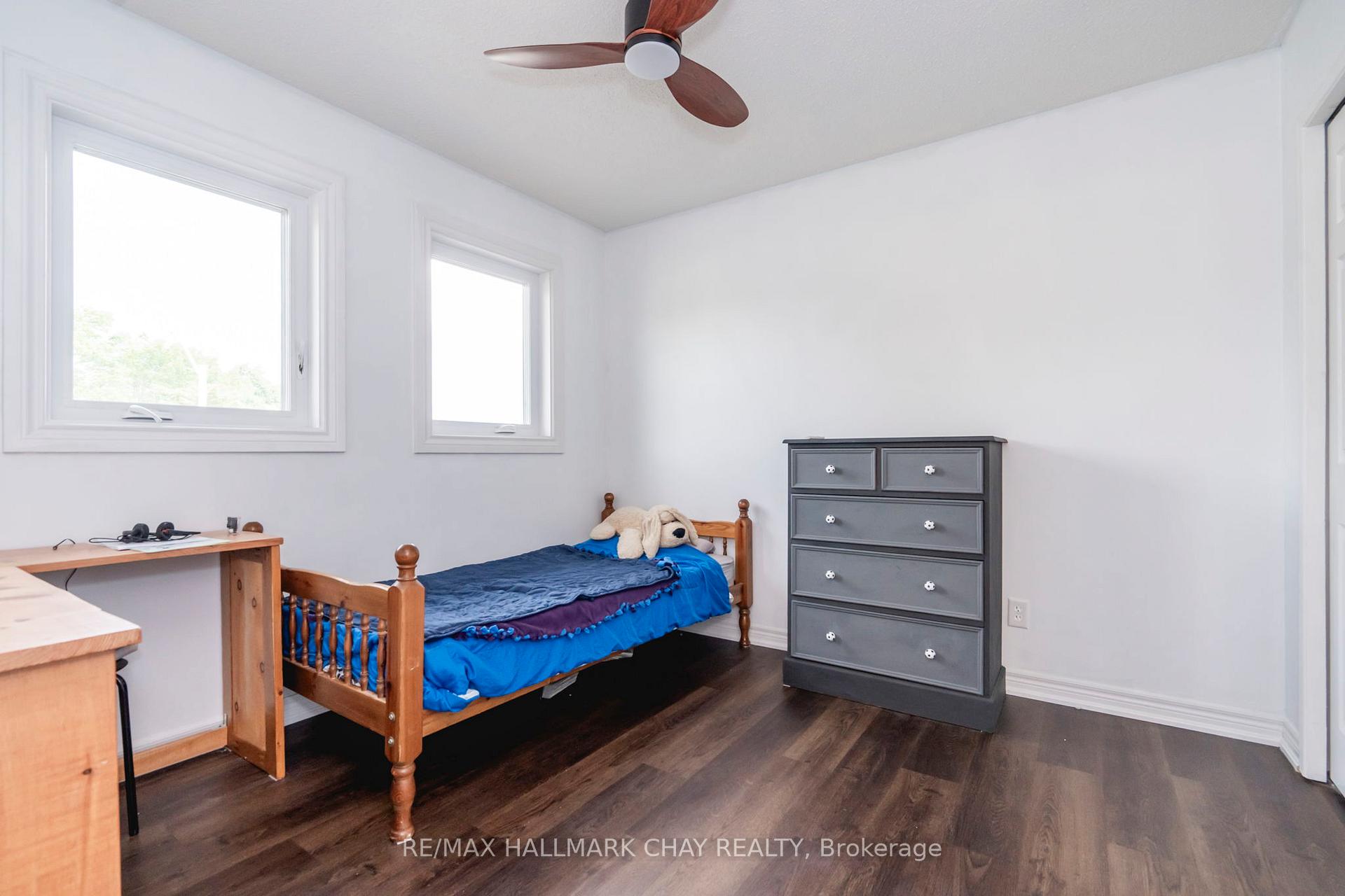 Photo 31 of 26 Kenny Crescent, Barrie, Letitia Heights — HOMEH