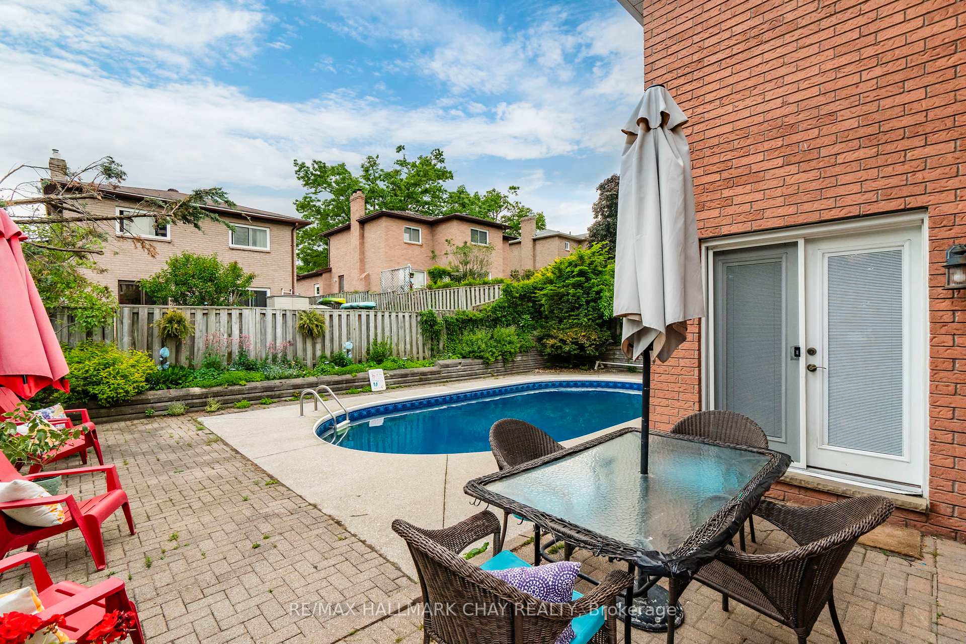 Photo 44 of 26 Kenny Crescent, Barrie, Letitia Heights — HOMEH