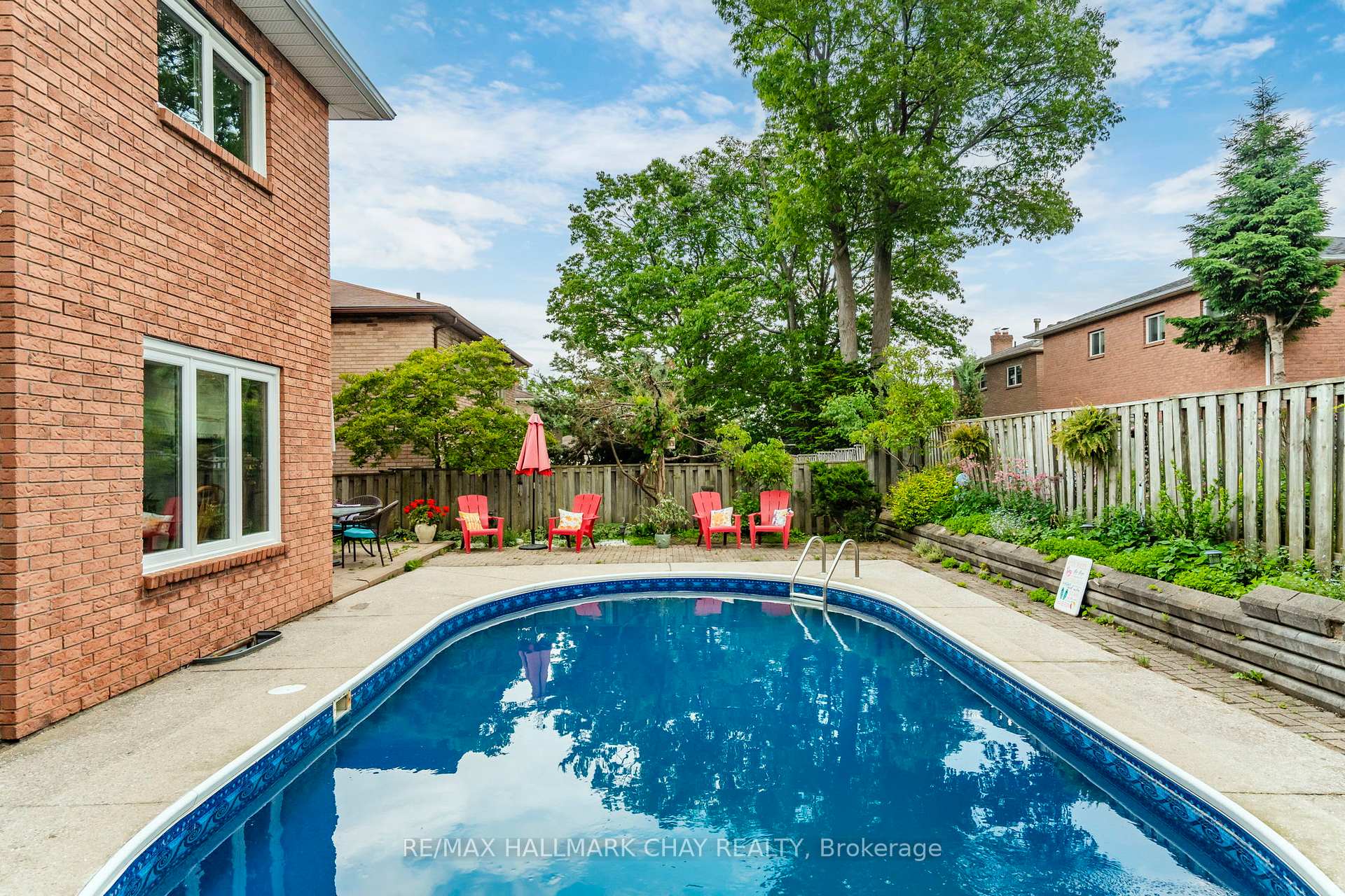Photo 42 of 26 Kenny Crescent, Barrie, Letitia Heights — HOMEH