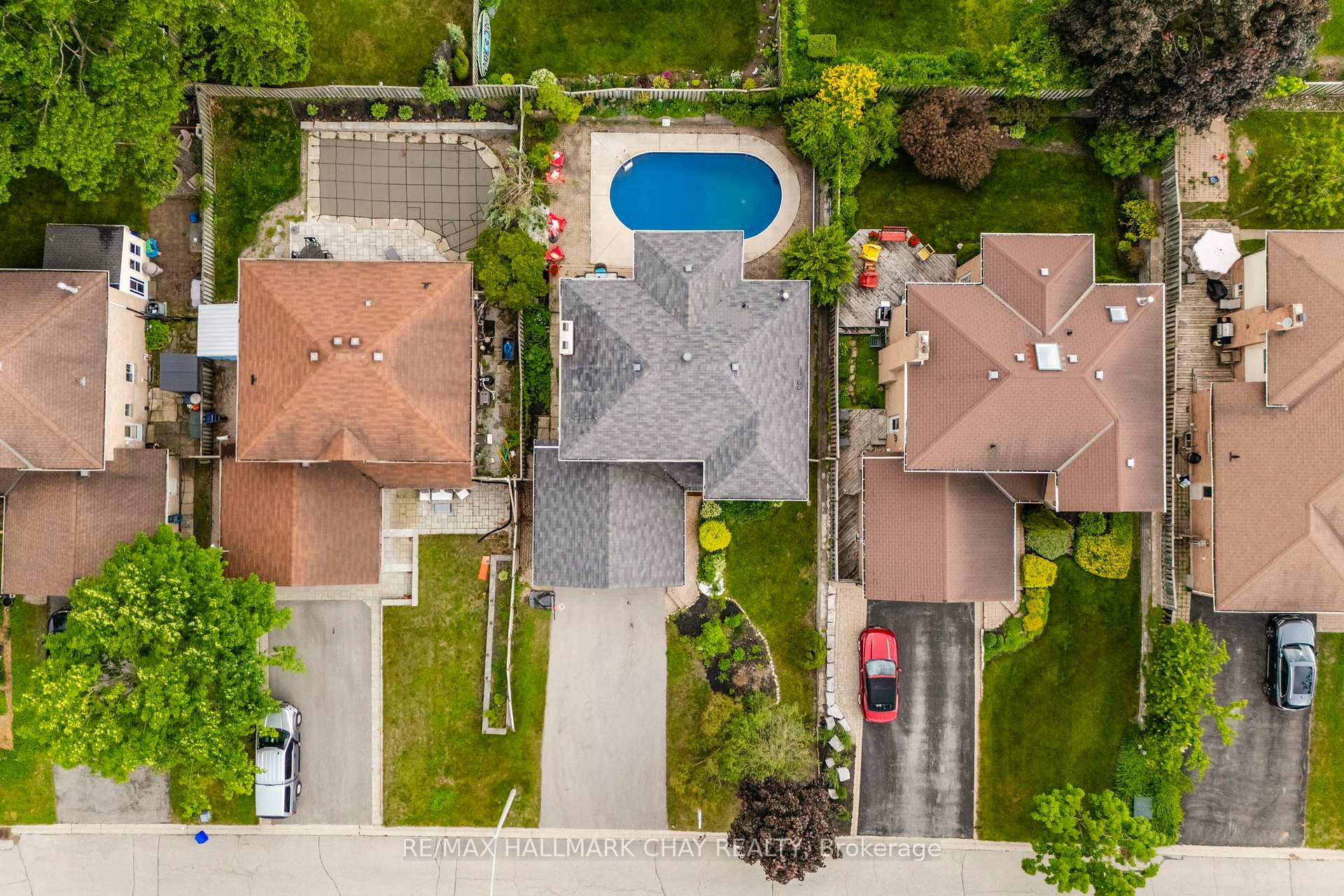 Photo 47 of 26 Kenny Crescent, Barrie, Letitia Heights — HOMEH