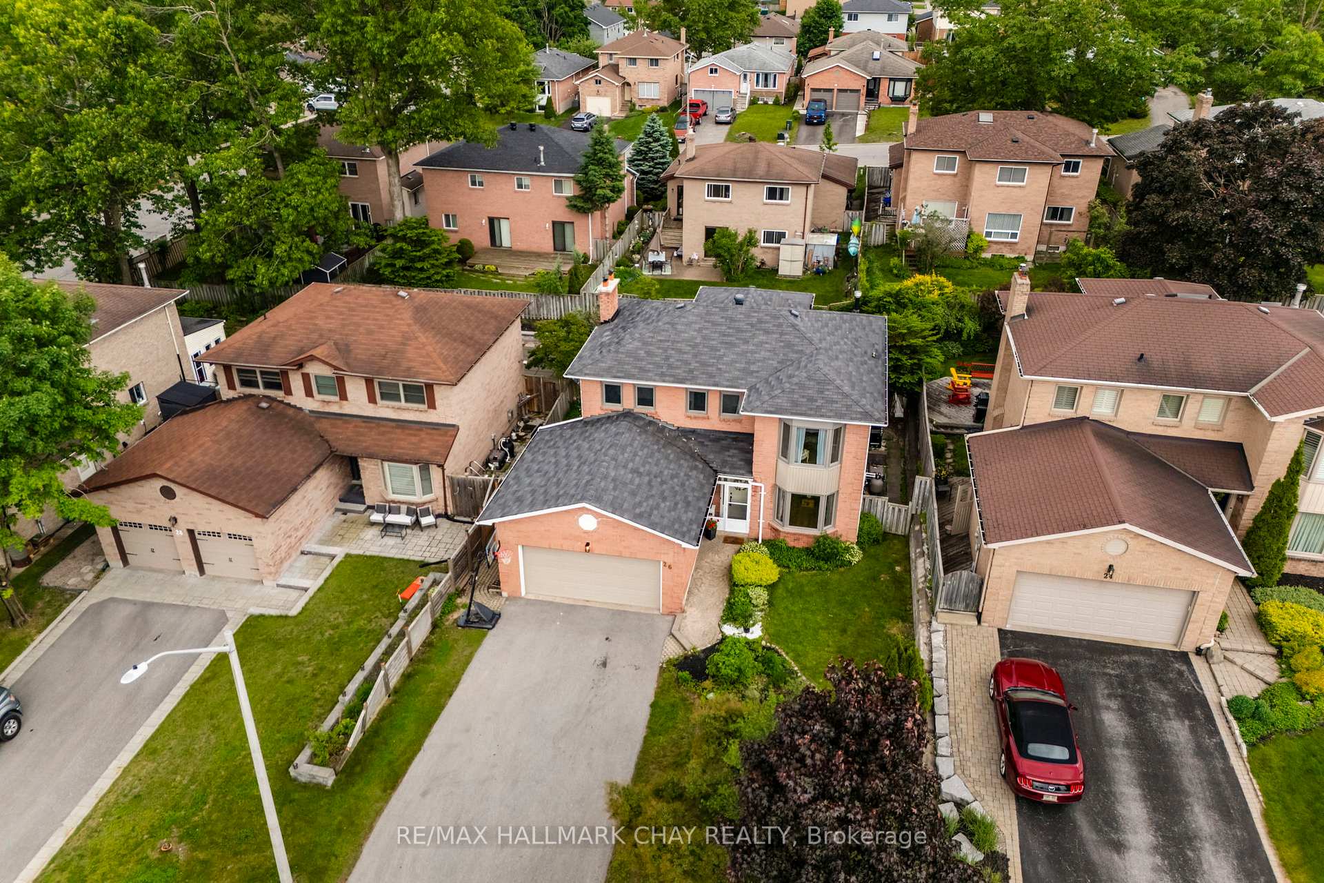 Photo 48 of 26 Kenny Crescent, Barrie, Letitia Heights — HOMEH