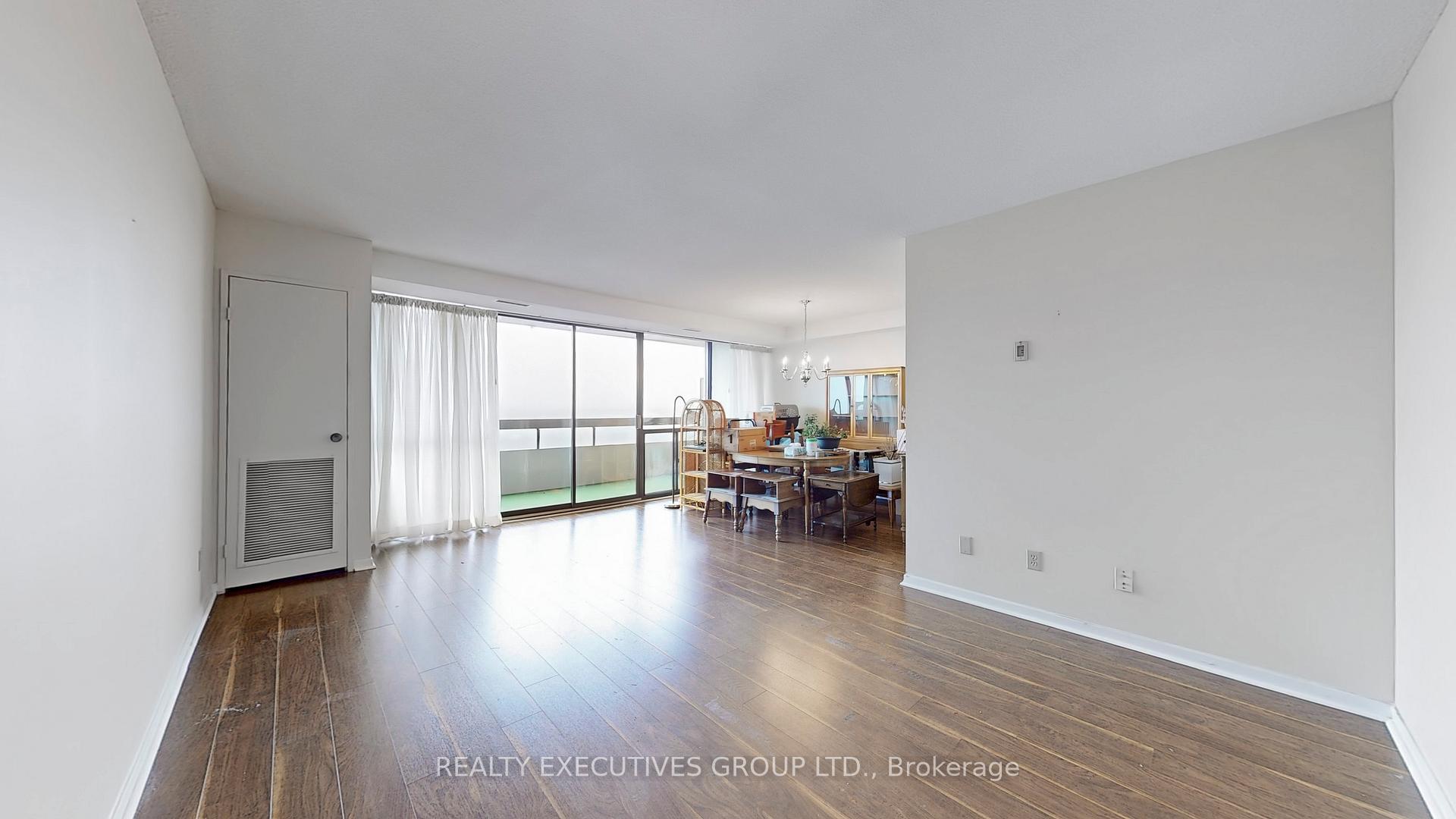Photo 6 of Unit 1807, 8111 Yonge Street, Markham, Royal Orchard — HOMEH