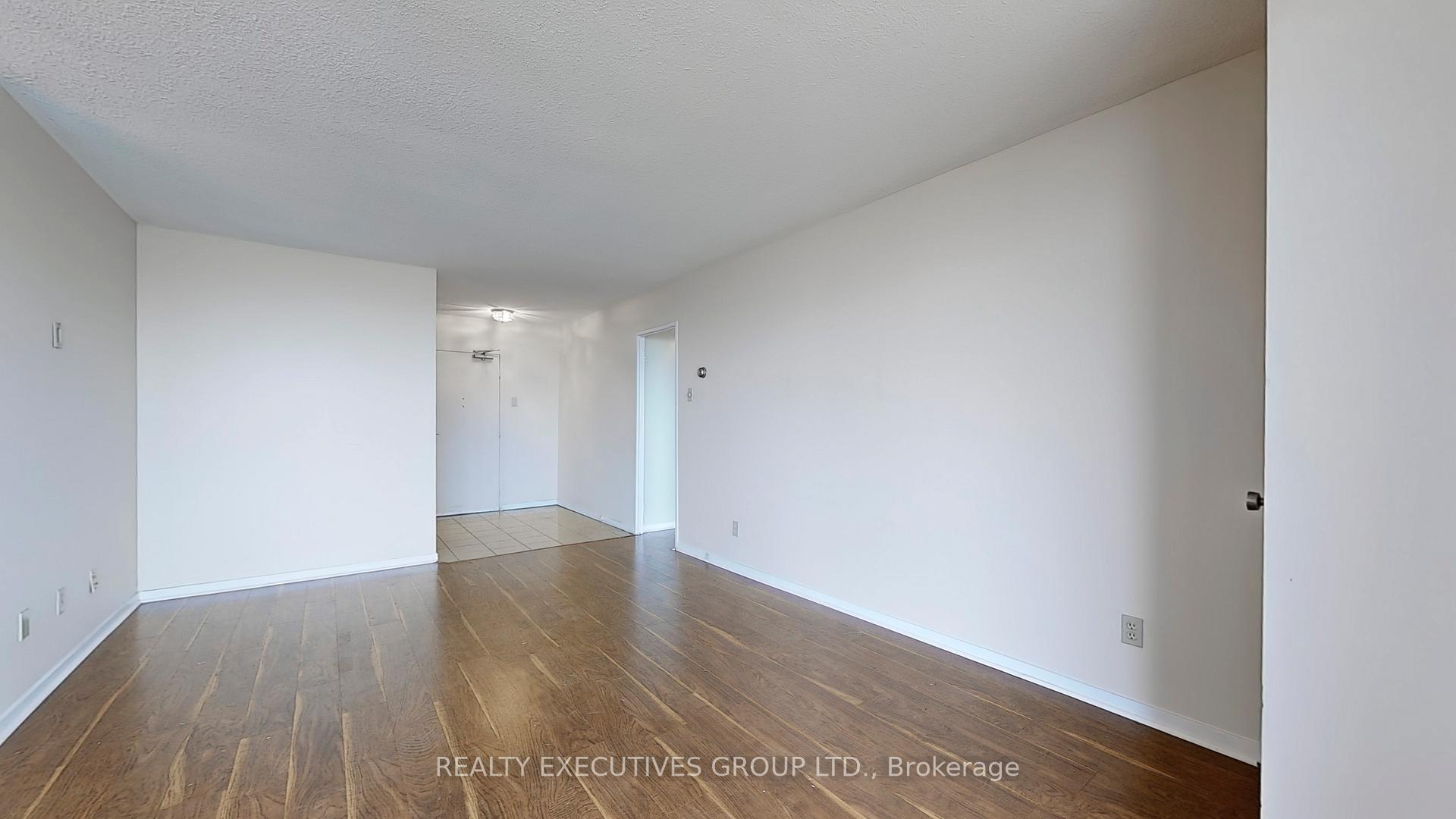 Photo 8 of Unit 1807, 8111 Yonge Street, Markham, Royal Orchard — HOMEH