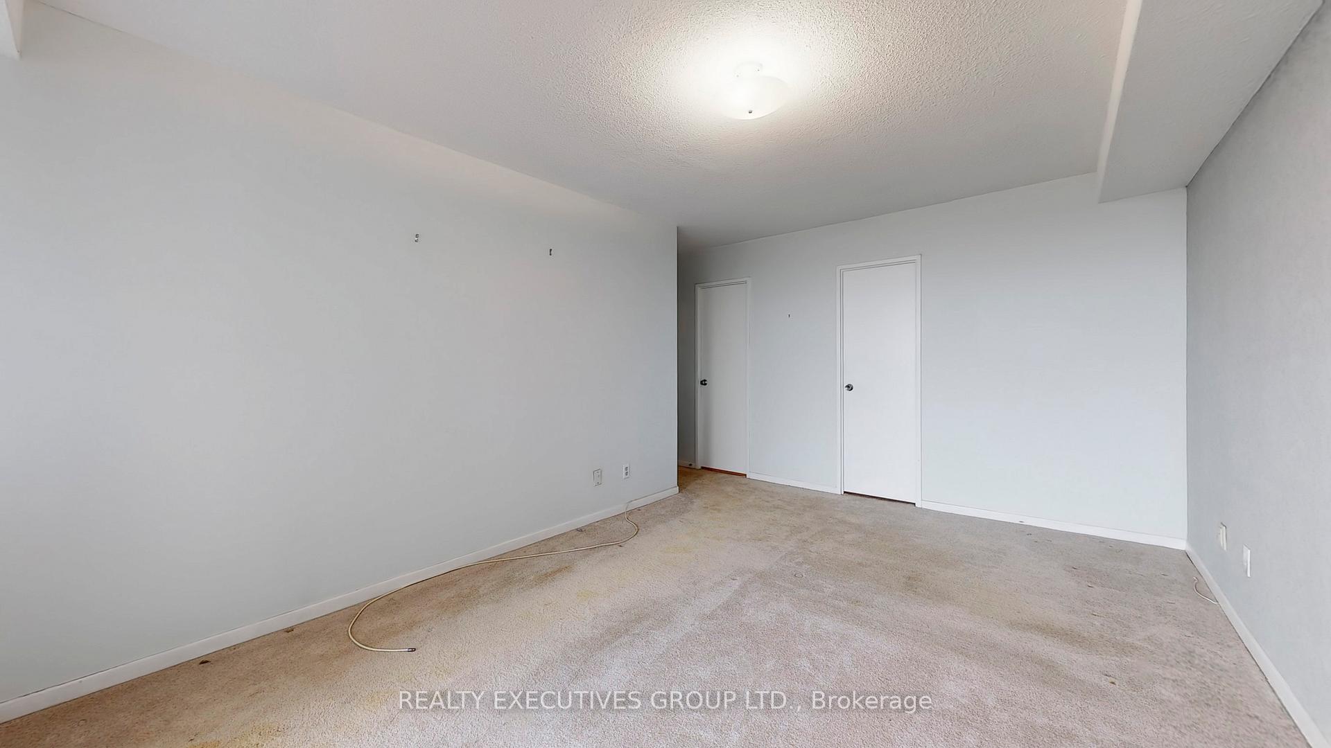 Photo 16 of Unit 1807, 8111 Yonge Street, Markham, Royal Orchard — HOMEH