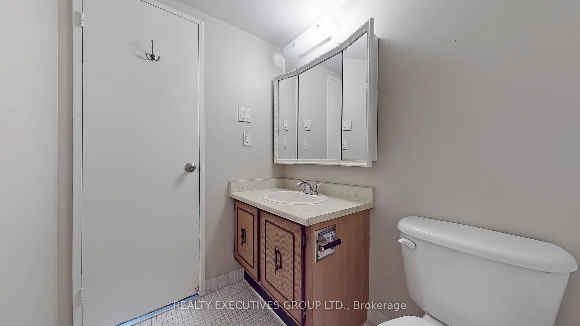 Photo 18 of Unit 1807, 8111 Yonge Street, Markham, Royal Orchard — HOMEH