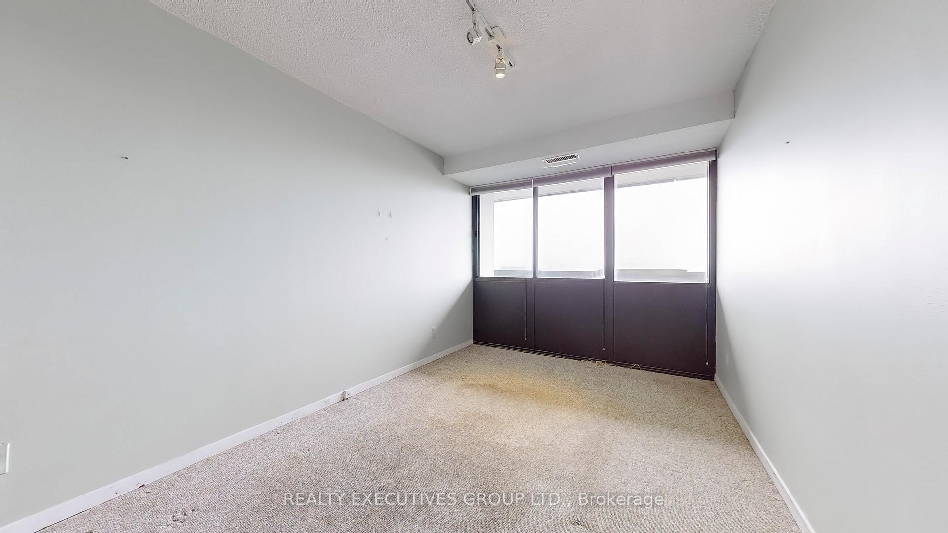 Photo 19 of Unit 1807, 8111 Yonge Street, Markham, Royal Orchard — HOMEH