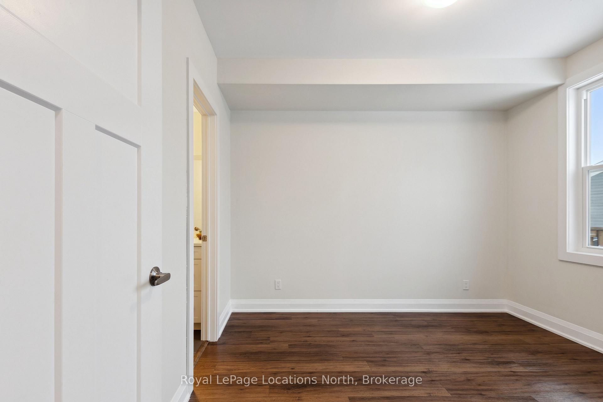 Photo 11 of 39 Julia Crescent, Midland — HOMEH