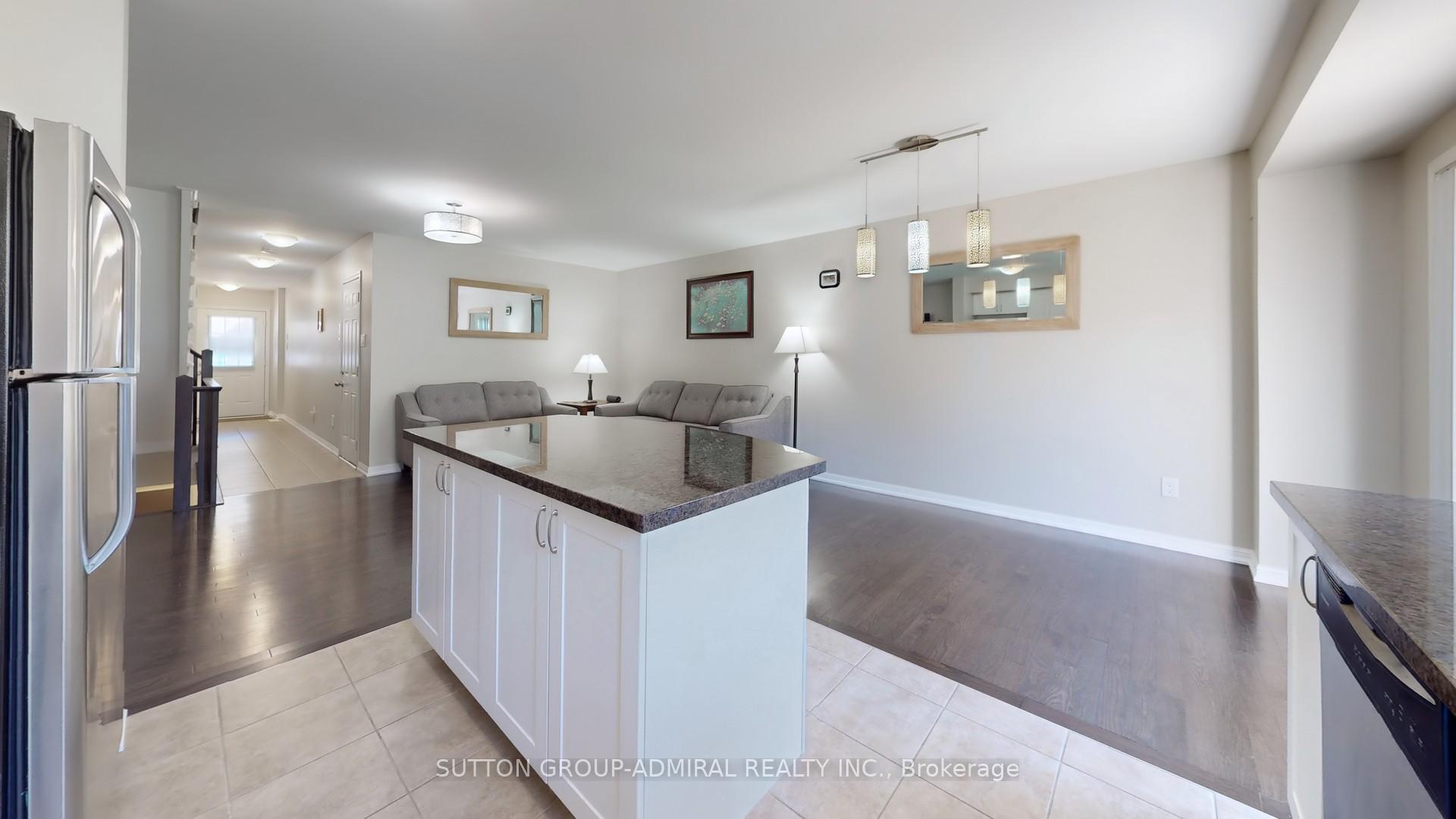 Photo 15 of 46 Edwin Pearson Street, Aurora, Bayview Northeast — HOMEH