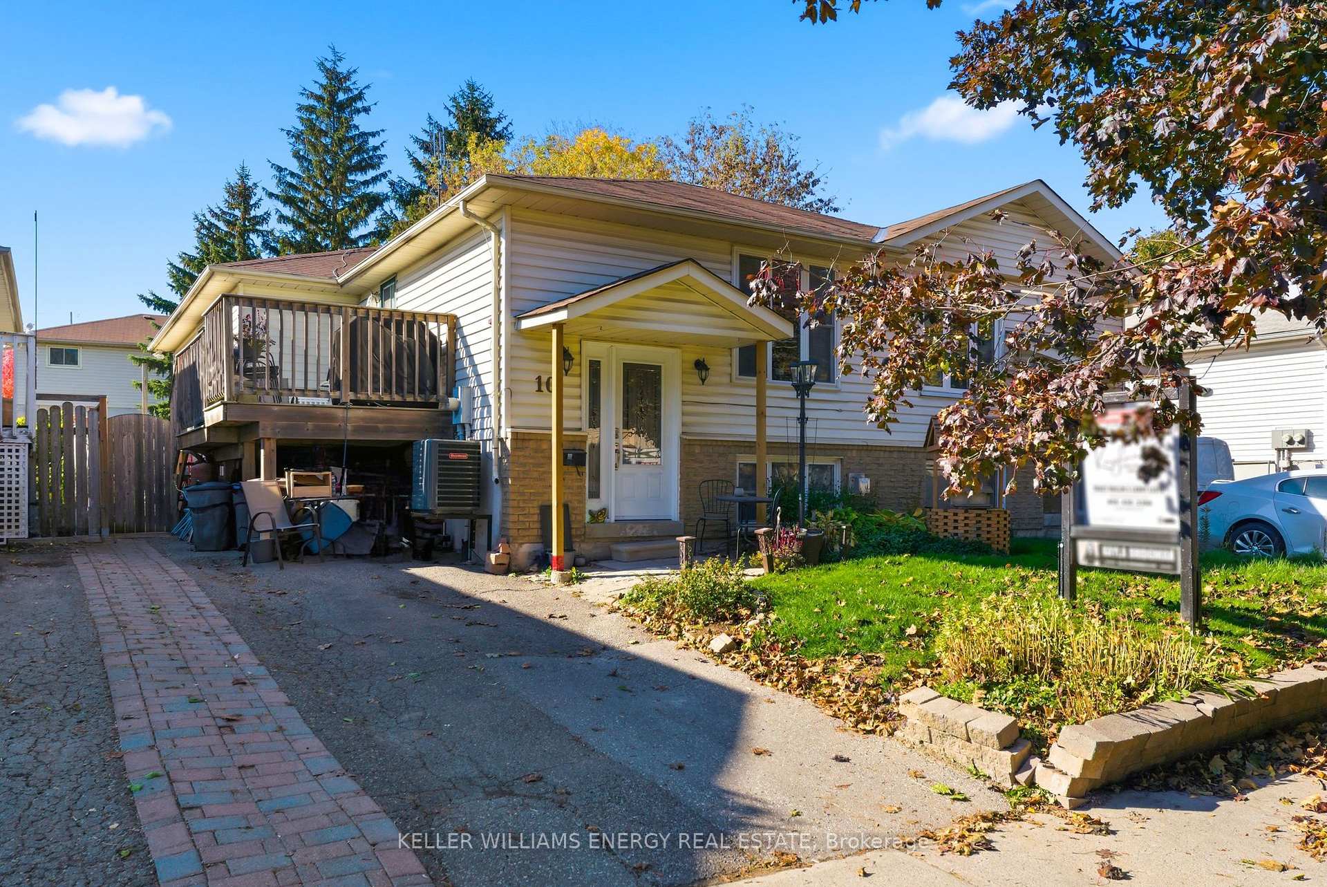 Photo 6 of 10 Lockhart Gate, Clarington, Bowmanville — HOMEH