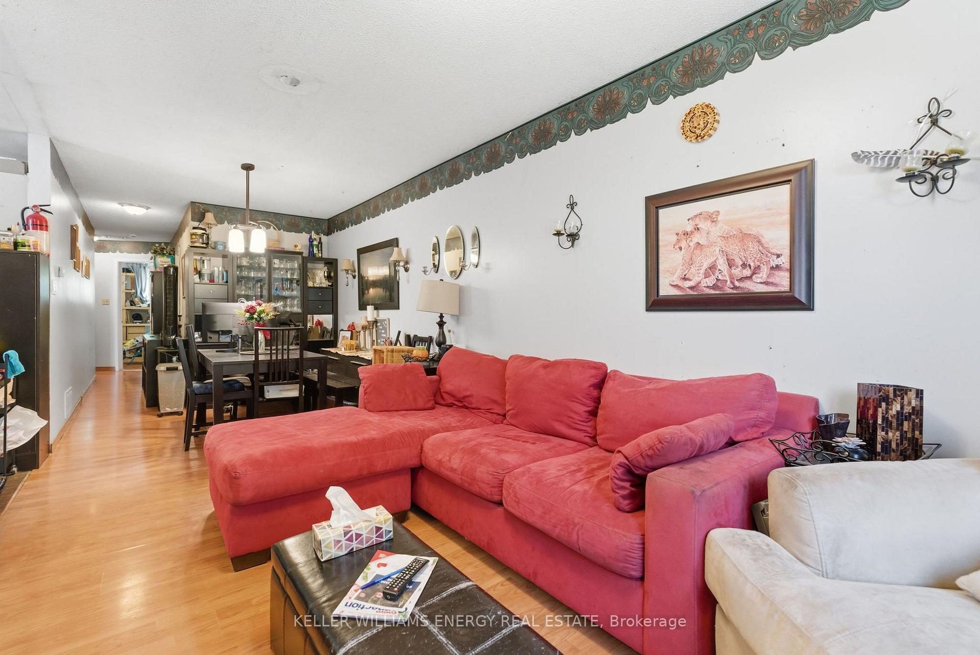 Photo 8 of 10 Lockhart Gate, Clarington, Bowmanville — HOMEH