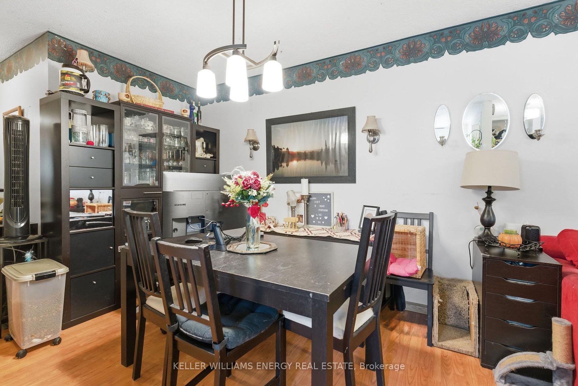Photo 9 of 10 Lockhart Gate, Clarington, Bowmanville — HOMEH