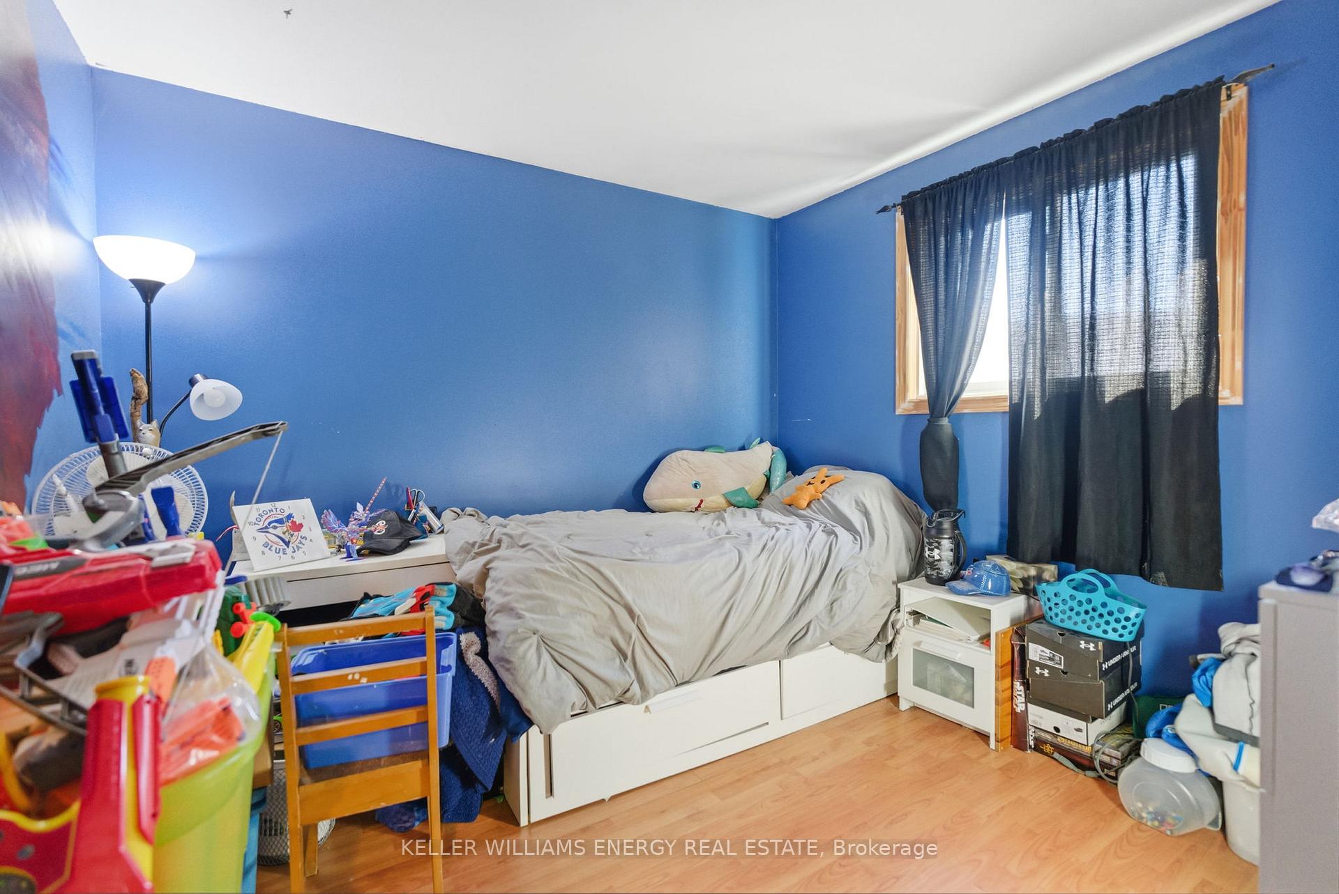 Photo 17 of 10 Lockhart Gate, Clarington, Bowmanville — HOMEH